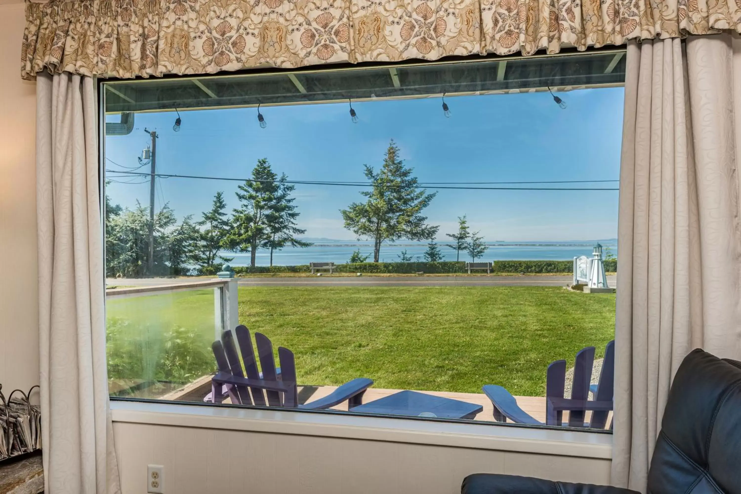 Patio in Juan de Fuca Cottages