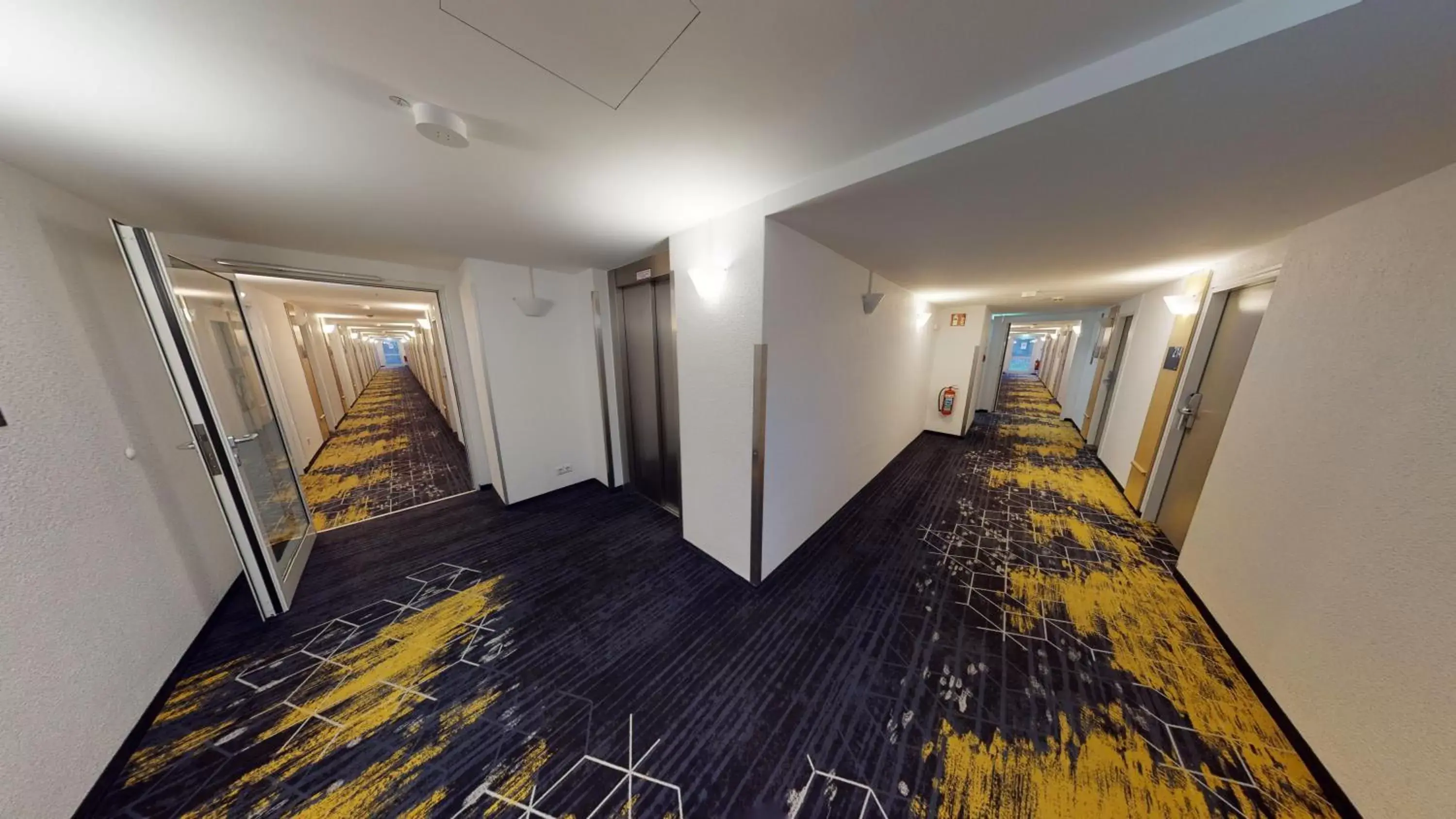 Property building in ibis Hotel Köln Airport Property building in ibis Hotel Köln Airport