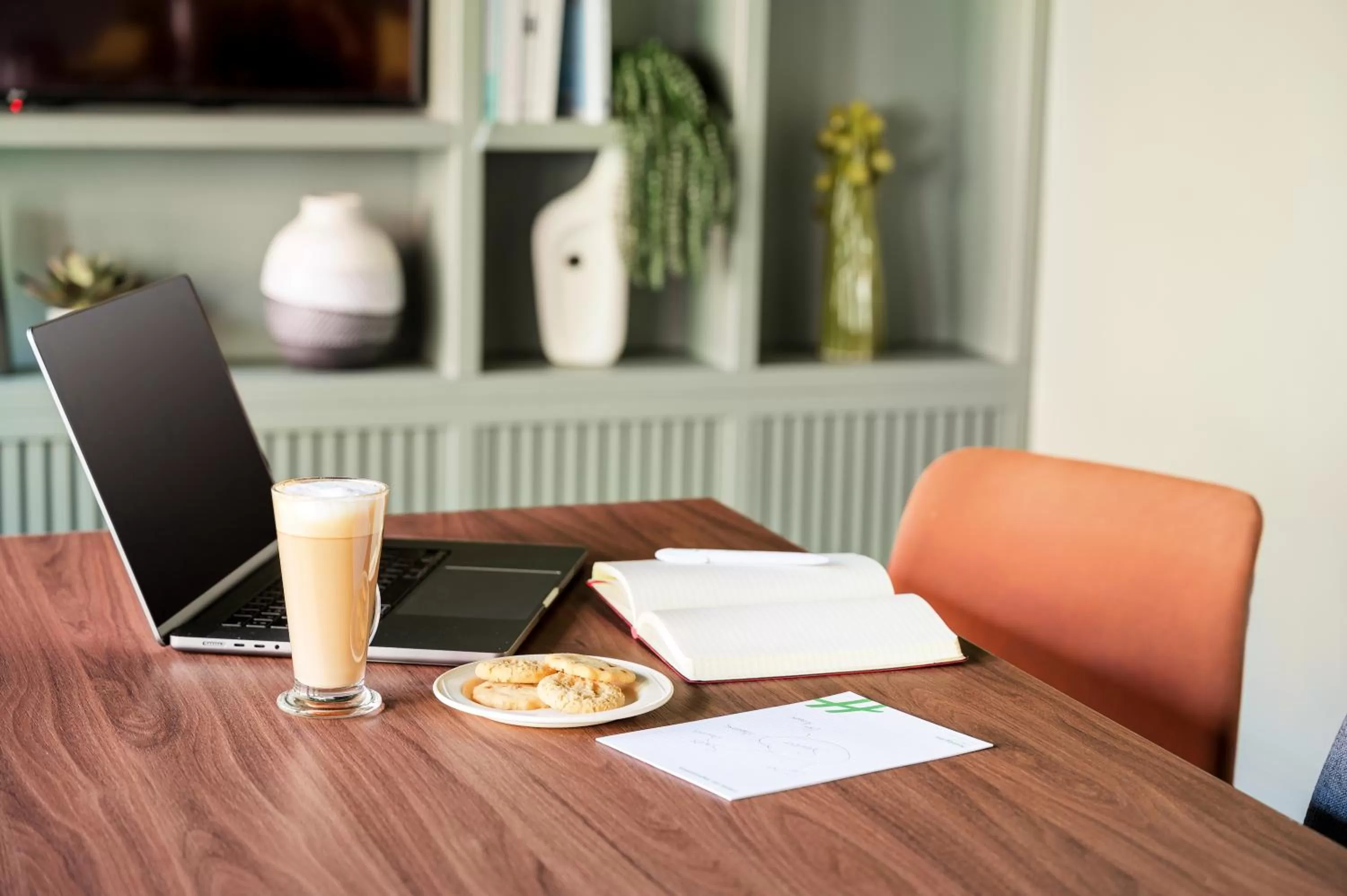 Food and drinks in Holiday Inn Reading West by IHG