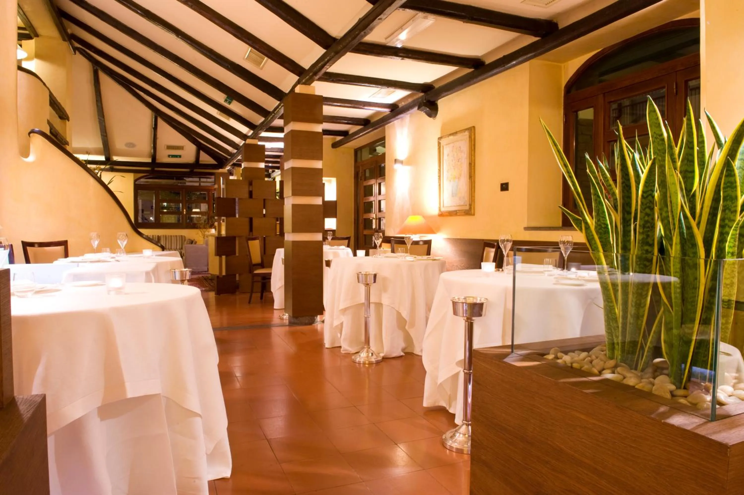 Restaurant/places to eat in Hotel Cala Del Porto