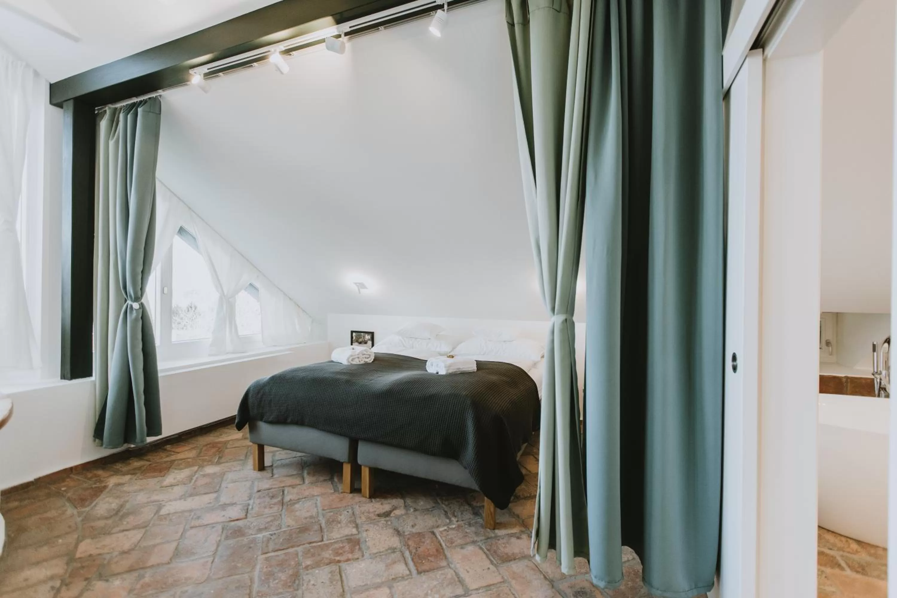 Photo of the whole room, Bed in Villa Mimi