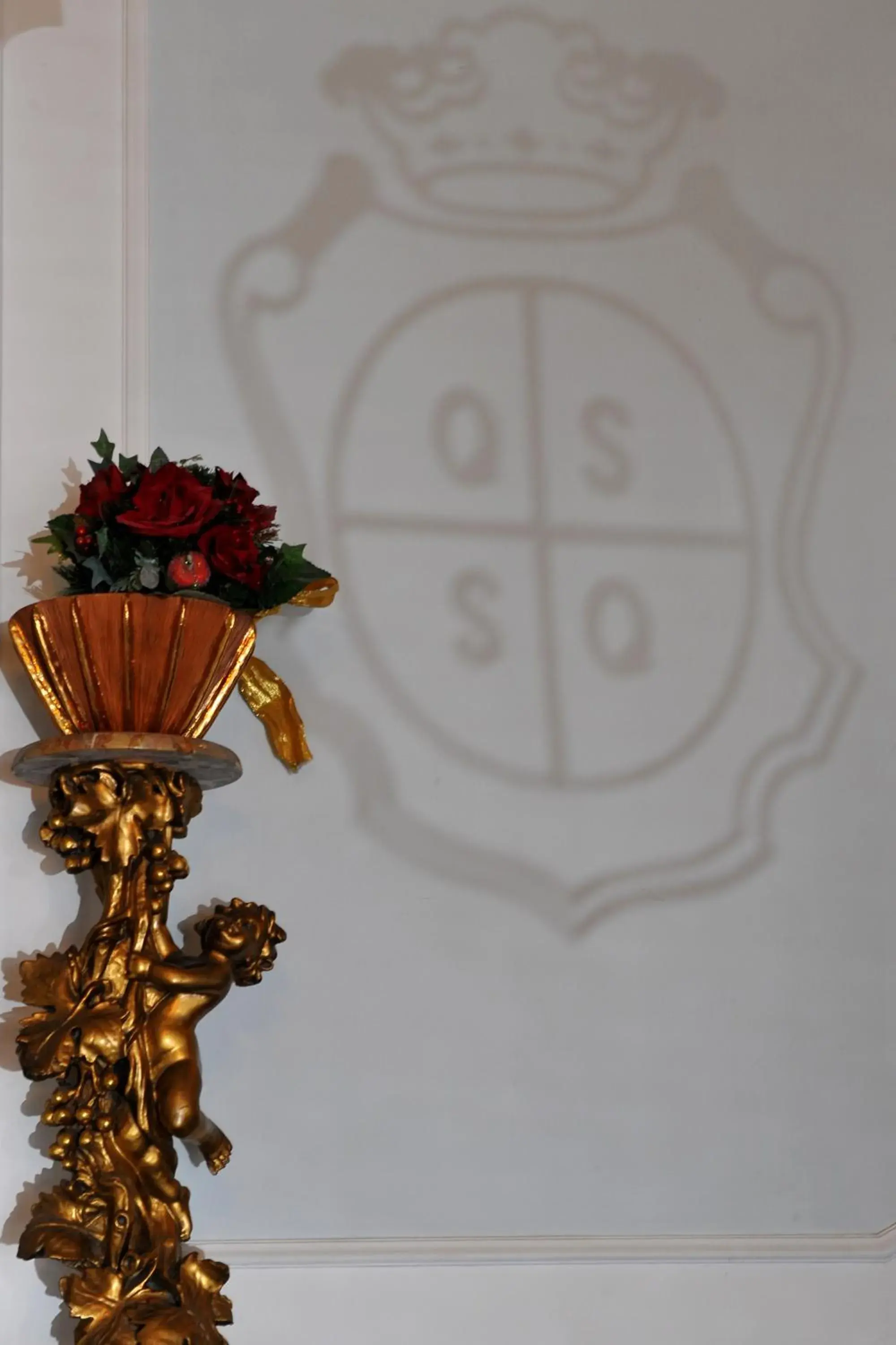 Decorative detail in Grande Albergo Quattro Stagioni