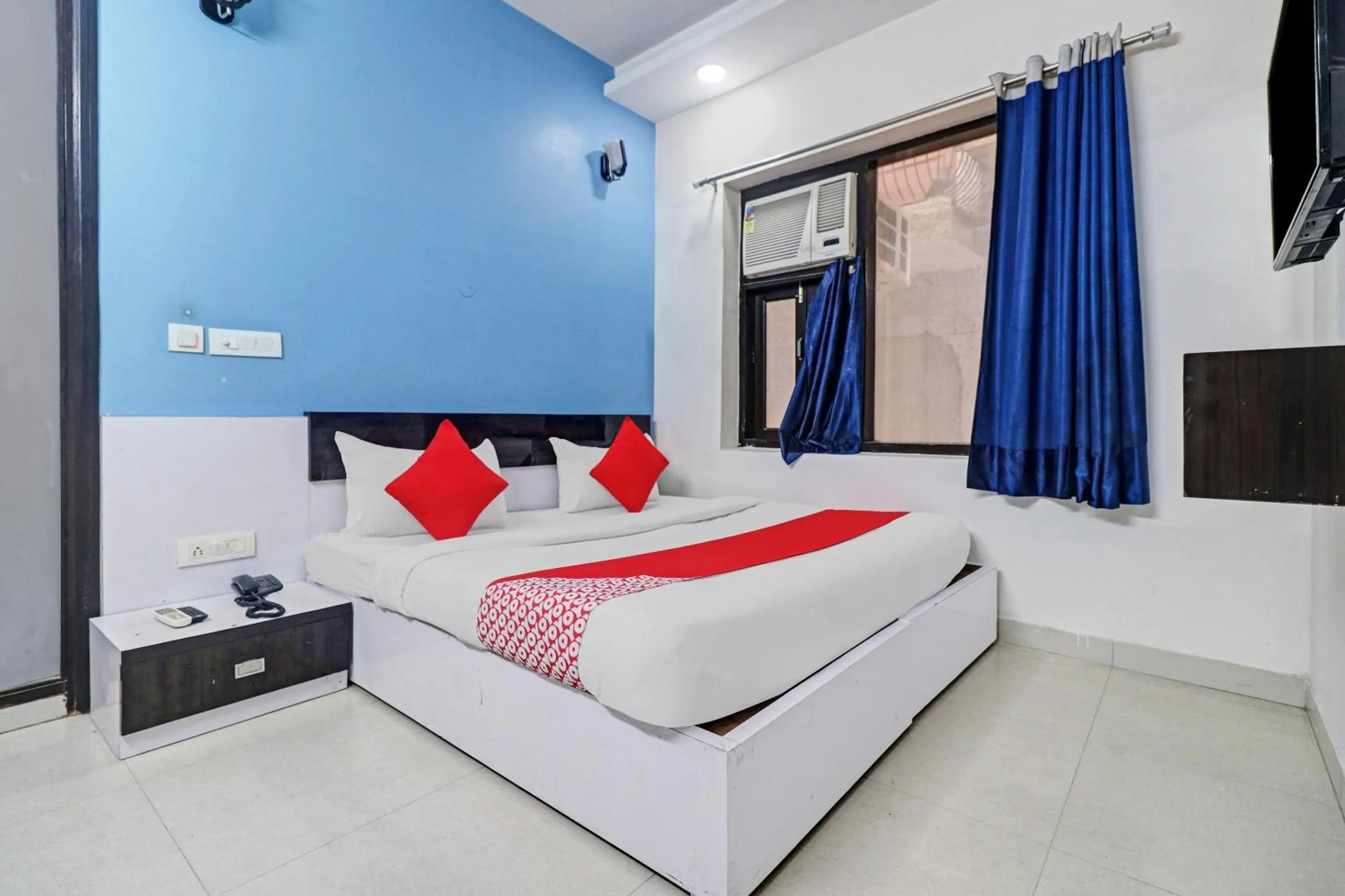 Deluxe Triple Room - single occupancy in OYO 12675 Hotel Star Inn