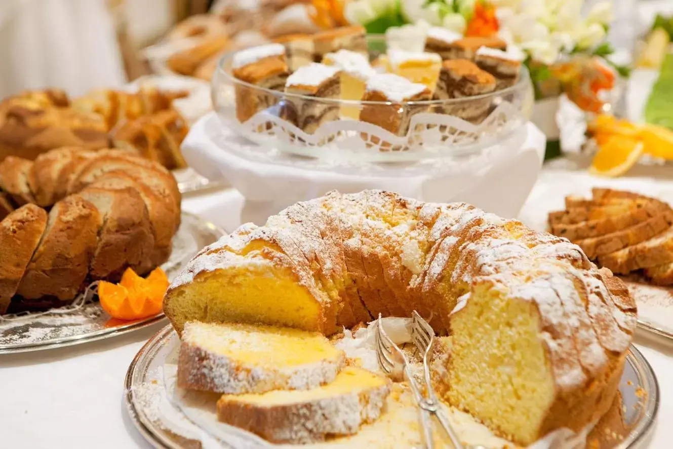 Continental breakfast, Food in Grand Hotel Passetto