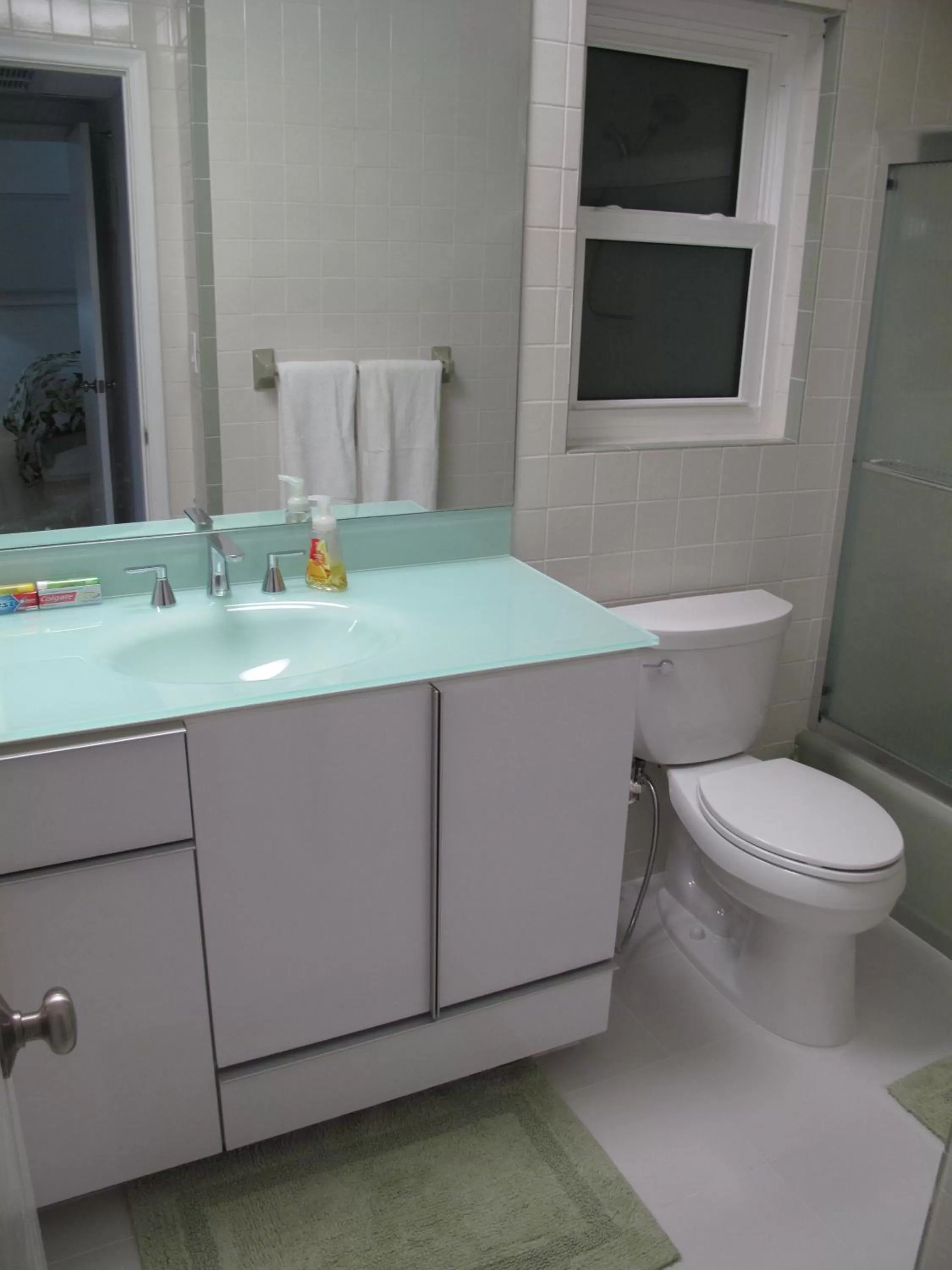 Bathroom in Downtown Hollywood Boutique Hotel