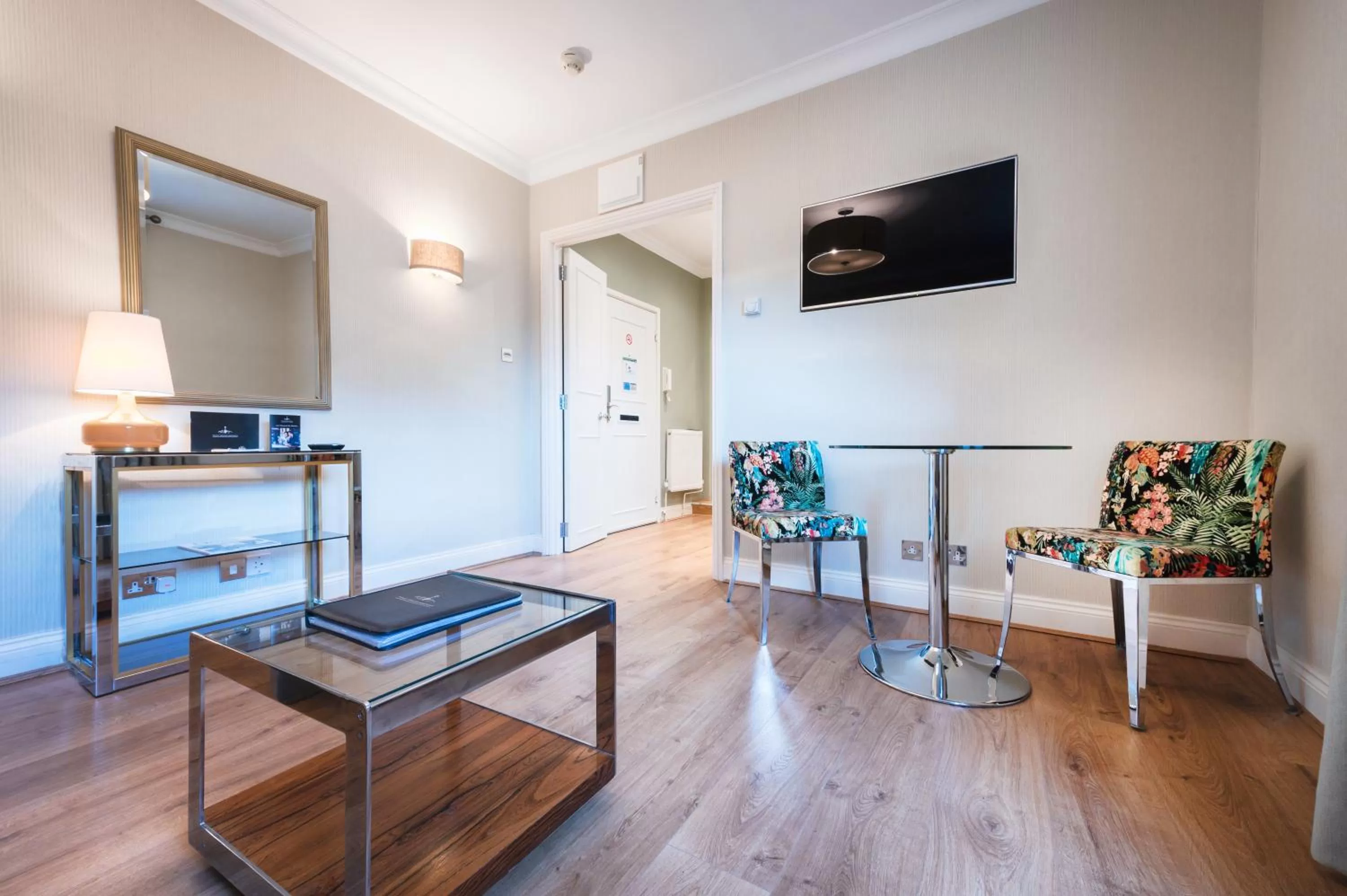 TV and multimedia in No1 The Mansions By Mansley