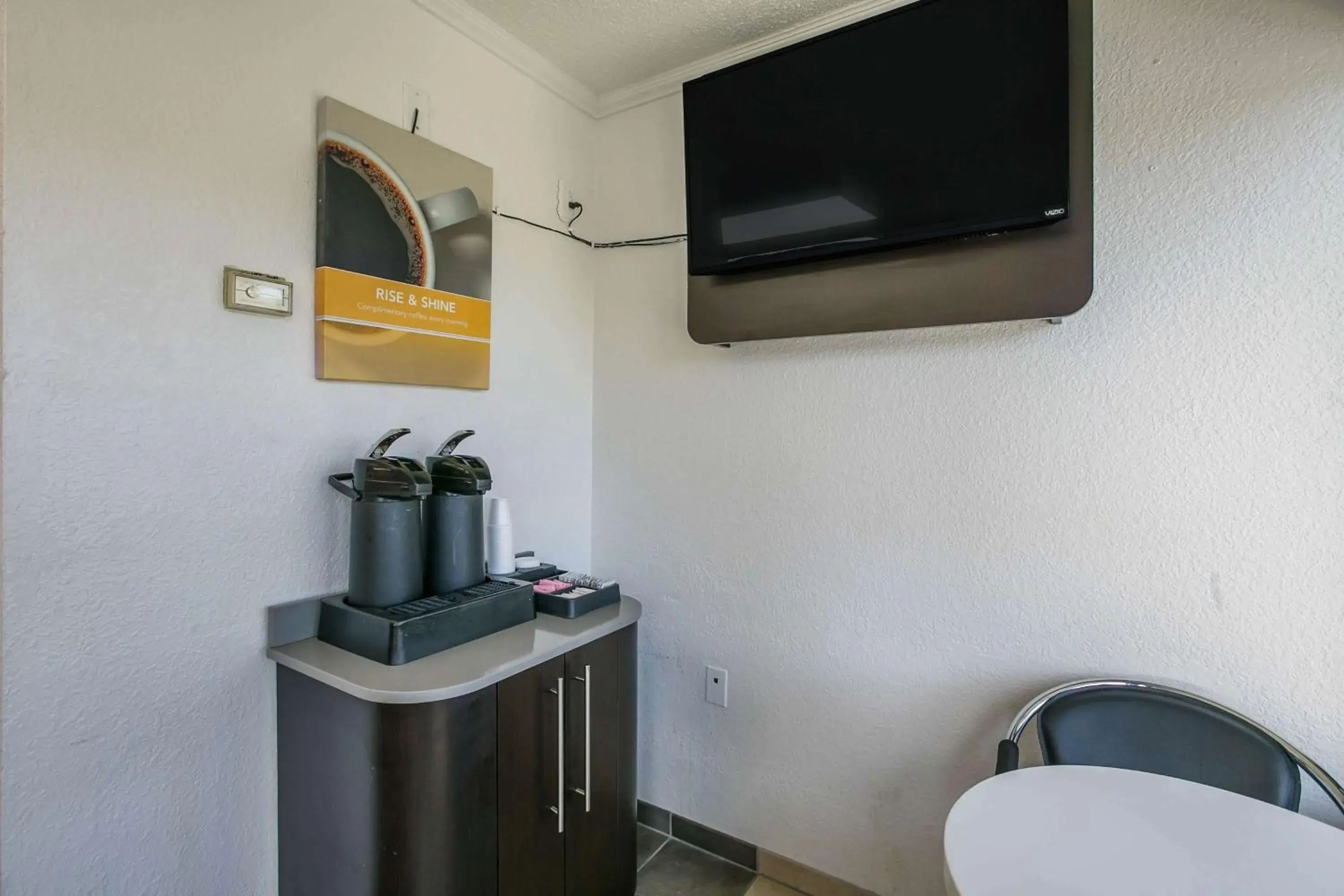 Restaurant/places to eat in Motel 6-Dothan, AL Restaurant/places to eat in Motel 6-Dothan, AL