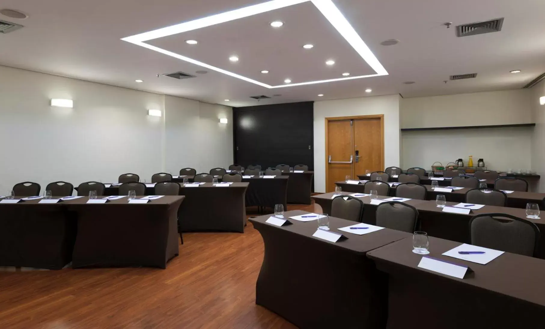 Meeting/conference room in ibis Campinas