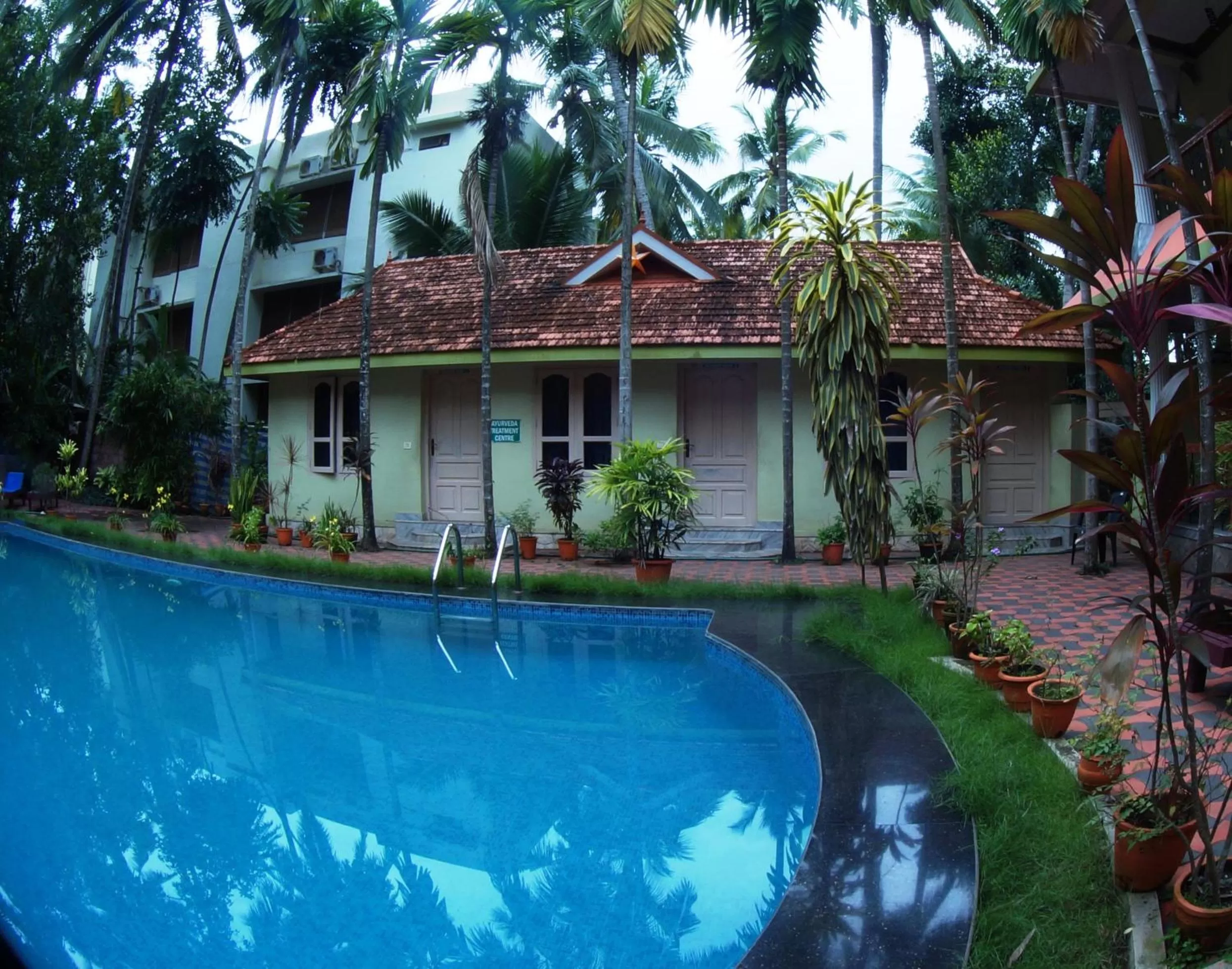 Swimming pool in Ideal Ayurvedic Resort Kovalam