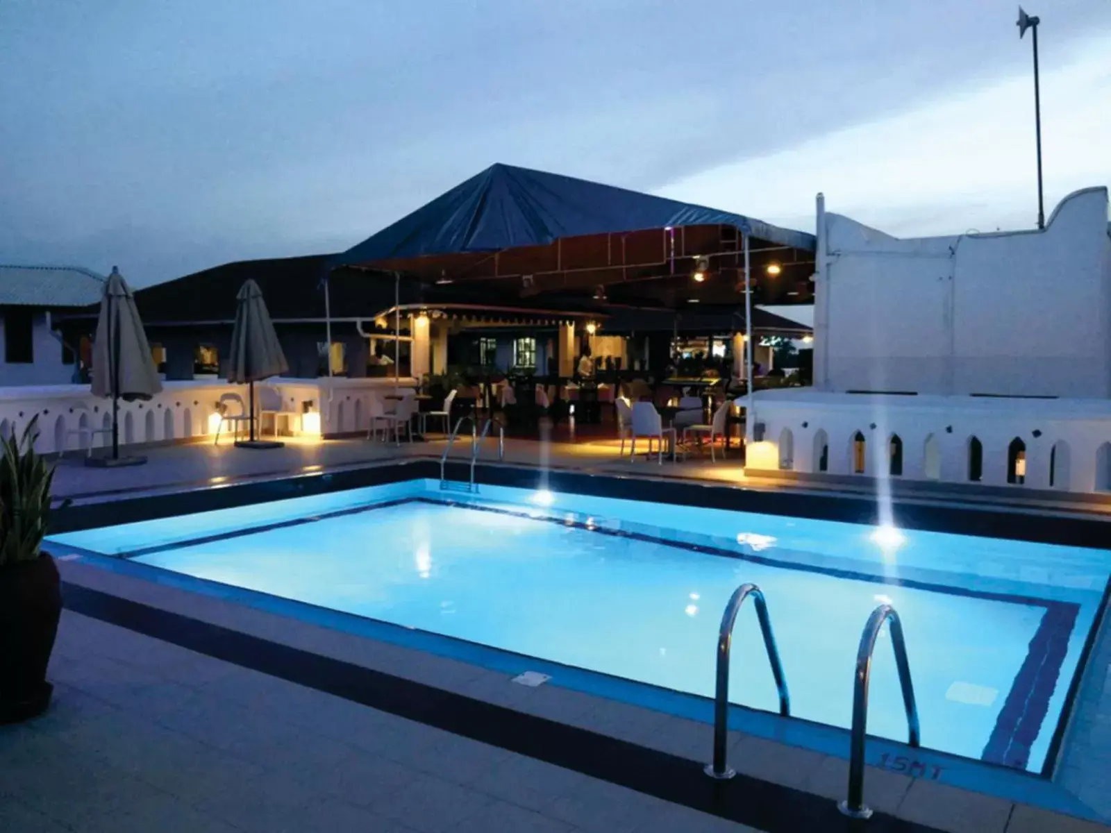 Swimming Pool in Maru Maru Hotel