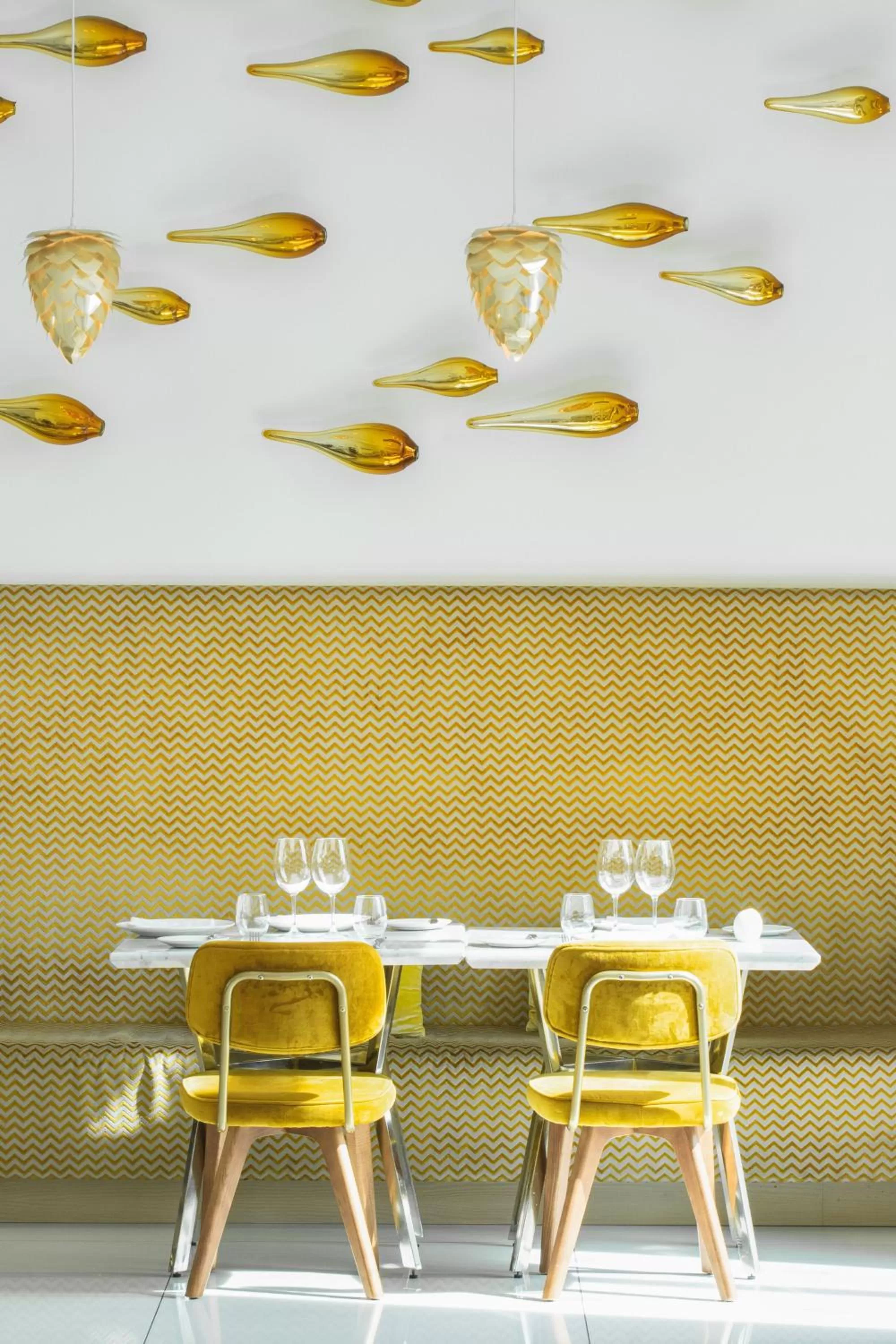 Restaurant/places to eat in Iberostar Selection Paseo de Gracia 4 Sup