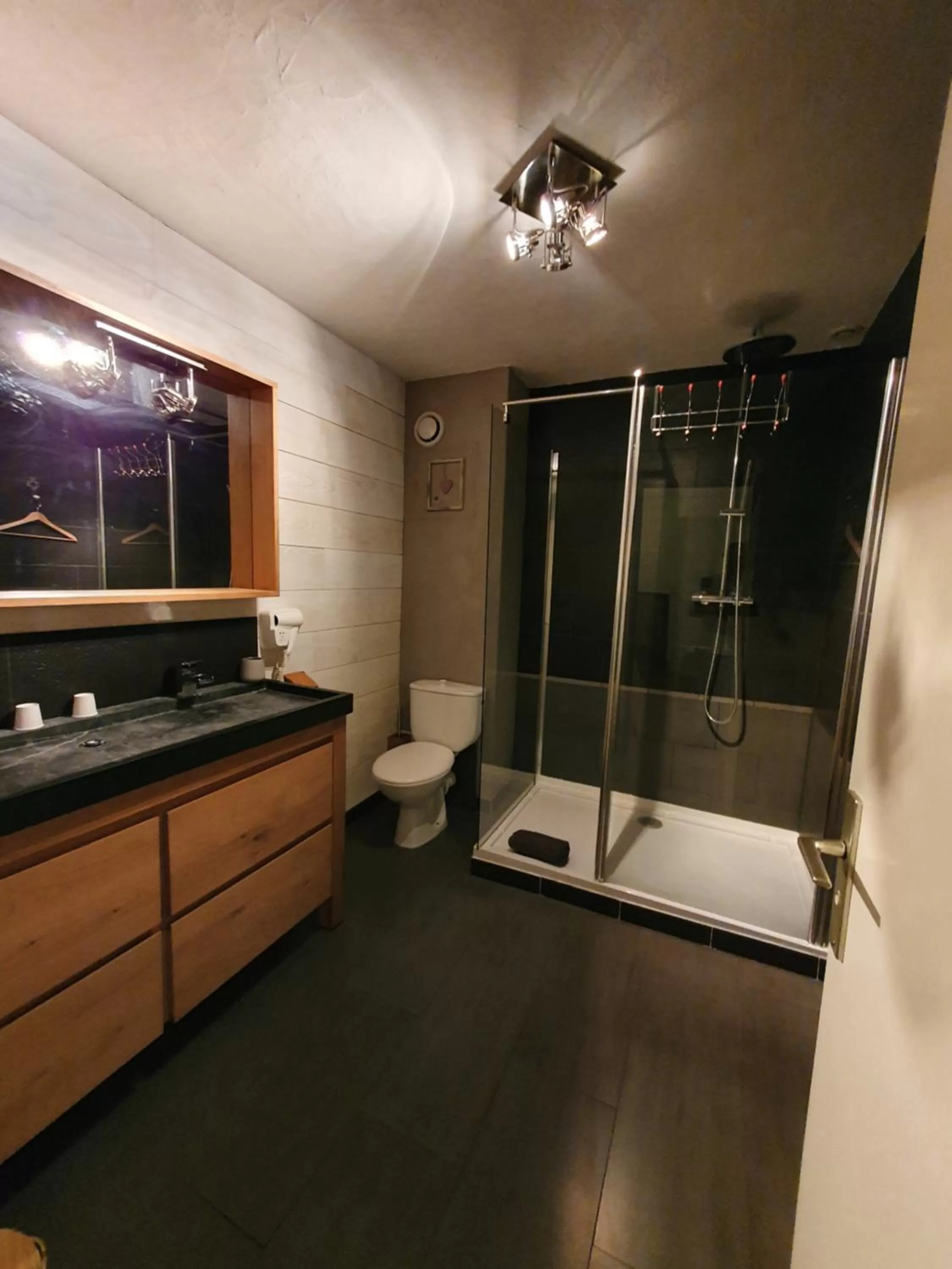 Bathroom in Le Patio de Luchon