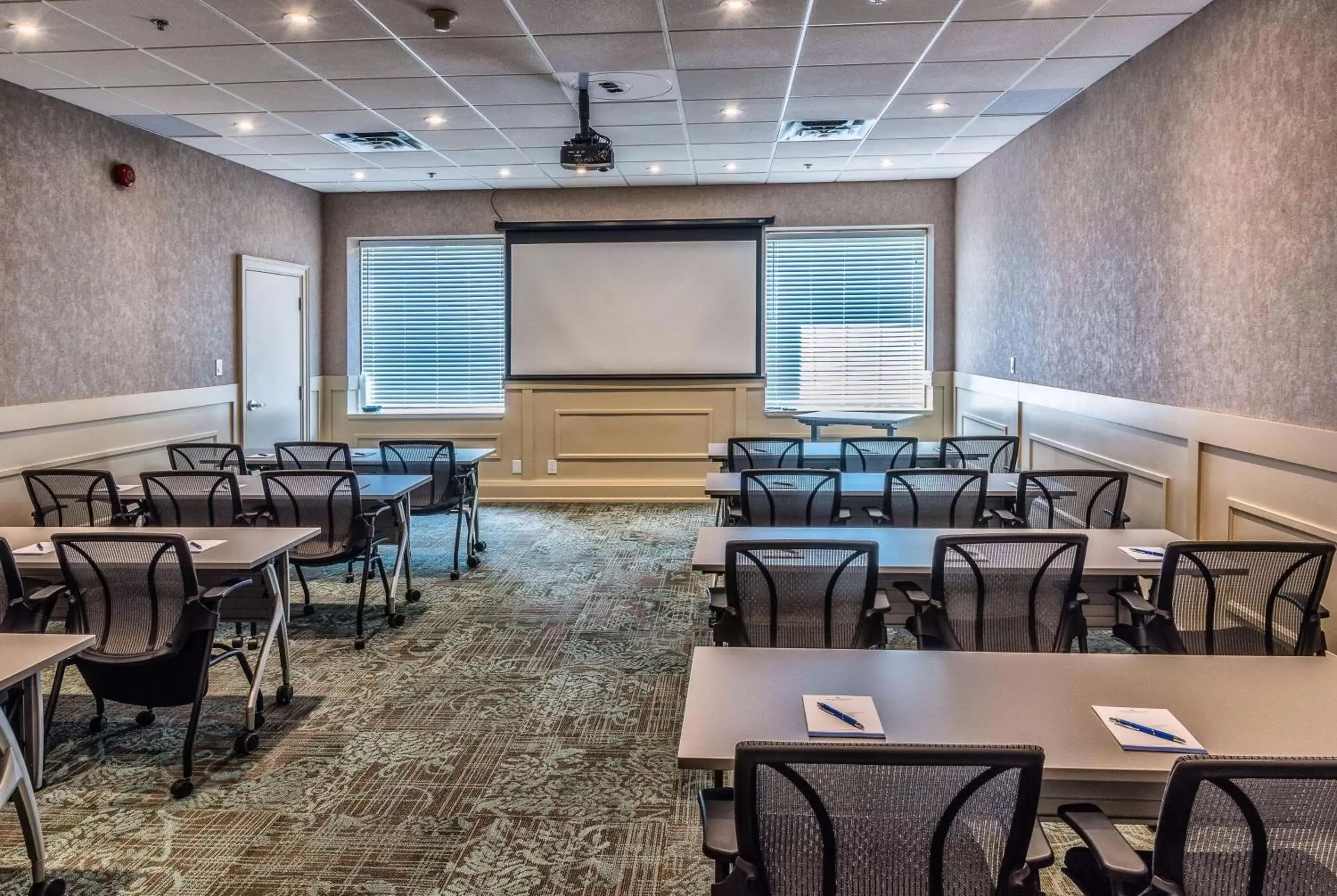 Meeting/conference room in Georgian Bay Hotel Trademark Collection by Wyndham