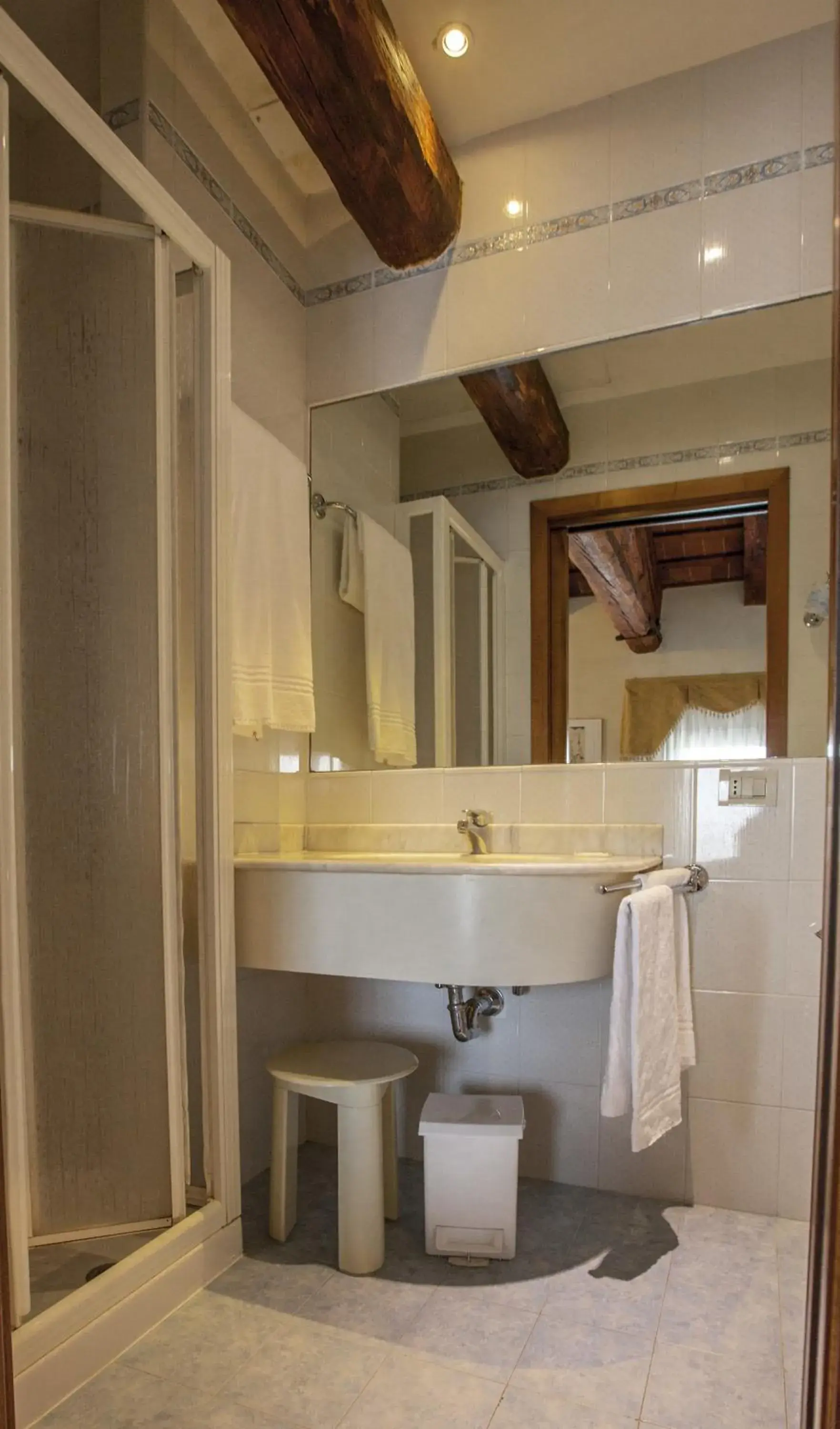 Bathroom in Hotel Villa Braida