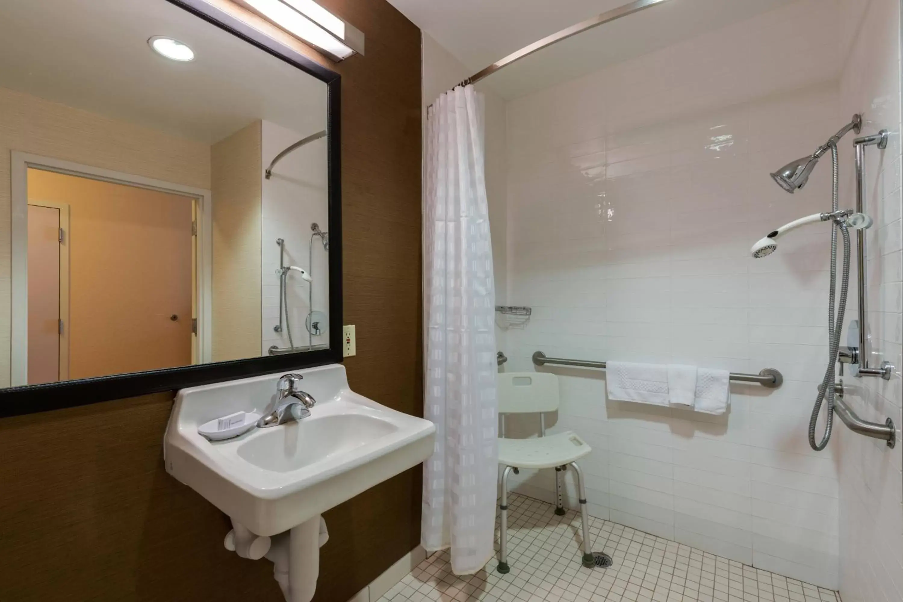 Bathroom in Fairfield Inn & Suites by Marriott Fort Myers Cape Coral