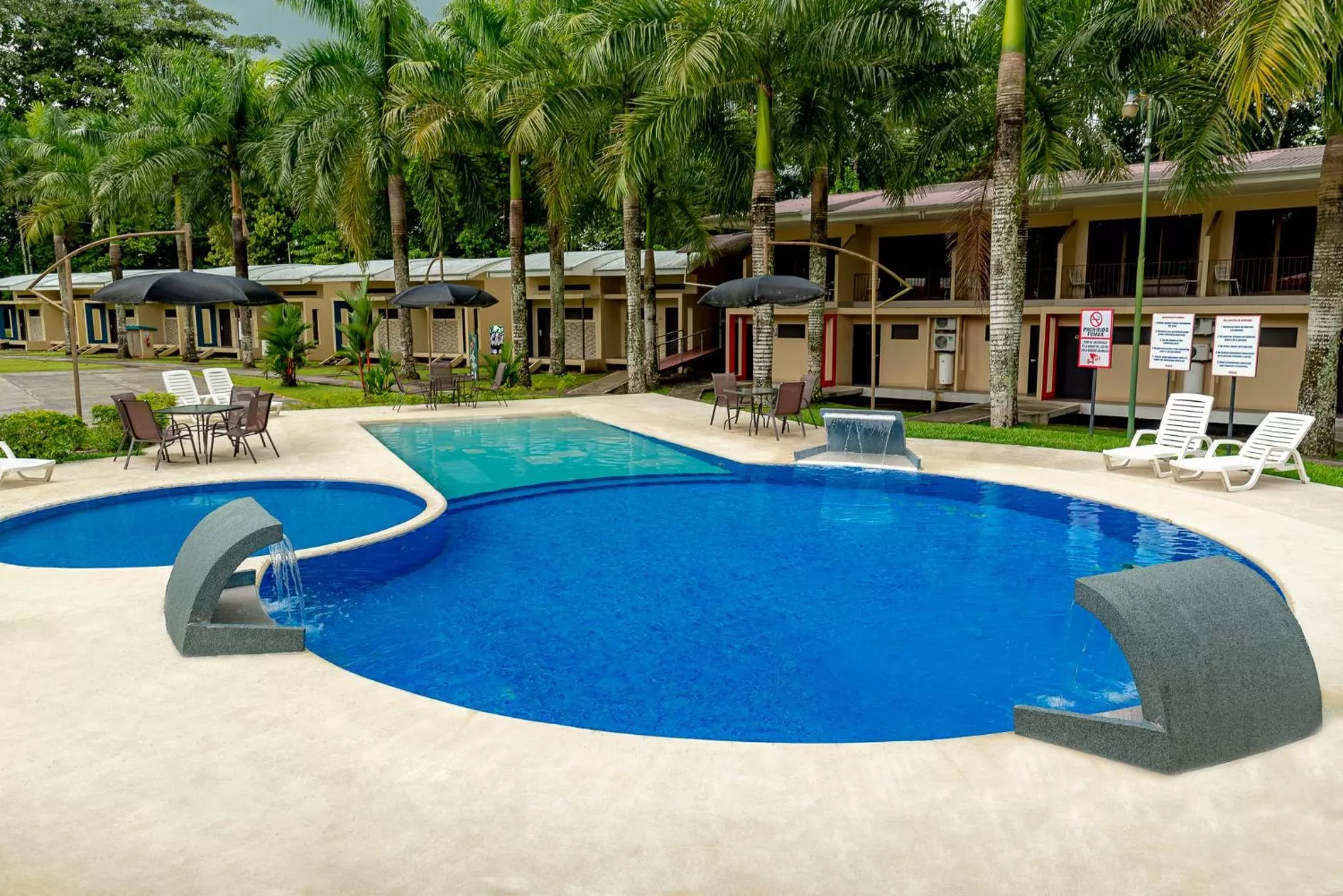 Pool view in Hotel Los Rios