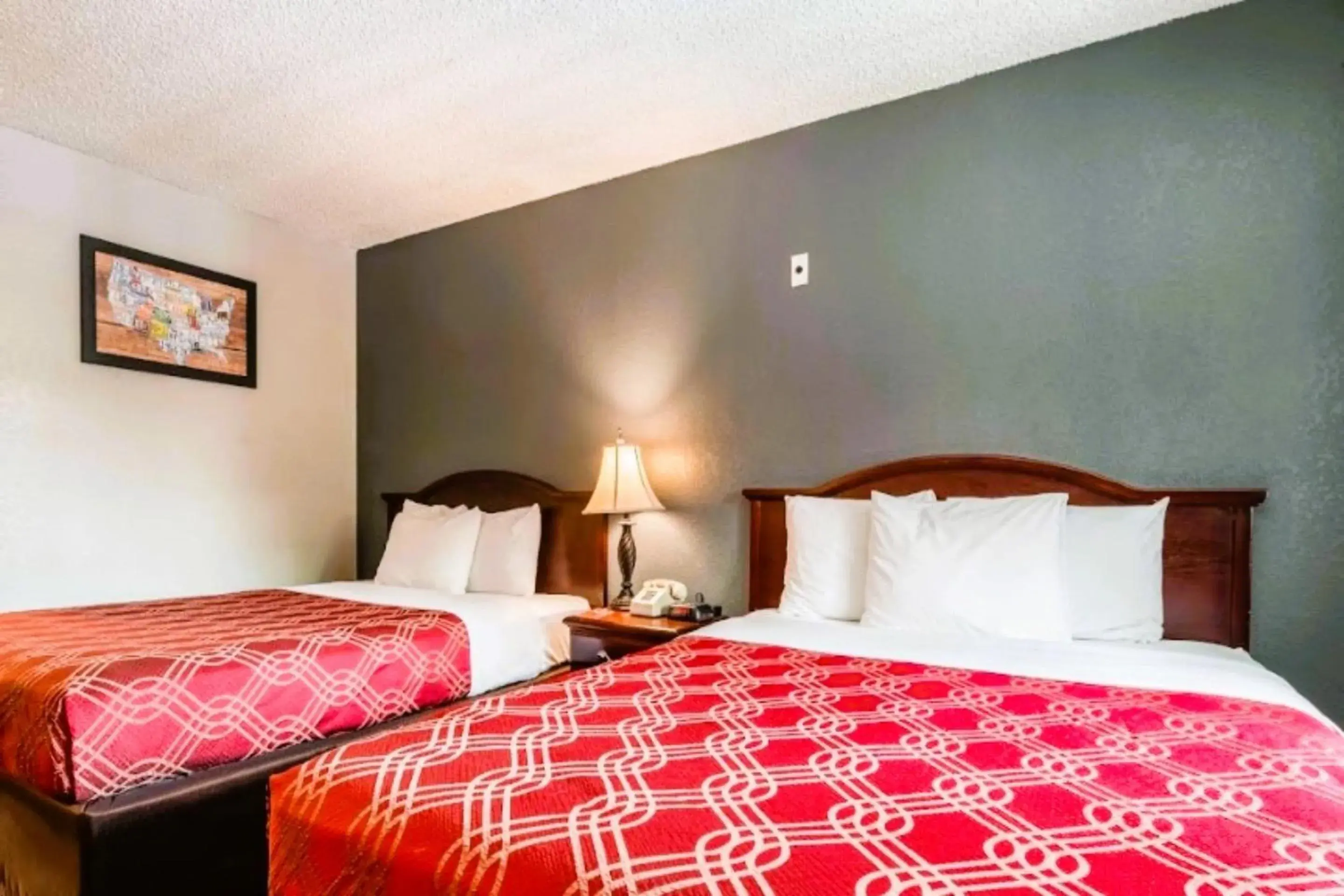 Bedroom, Bed in Inn at Lake Washington