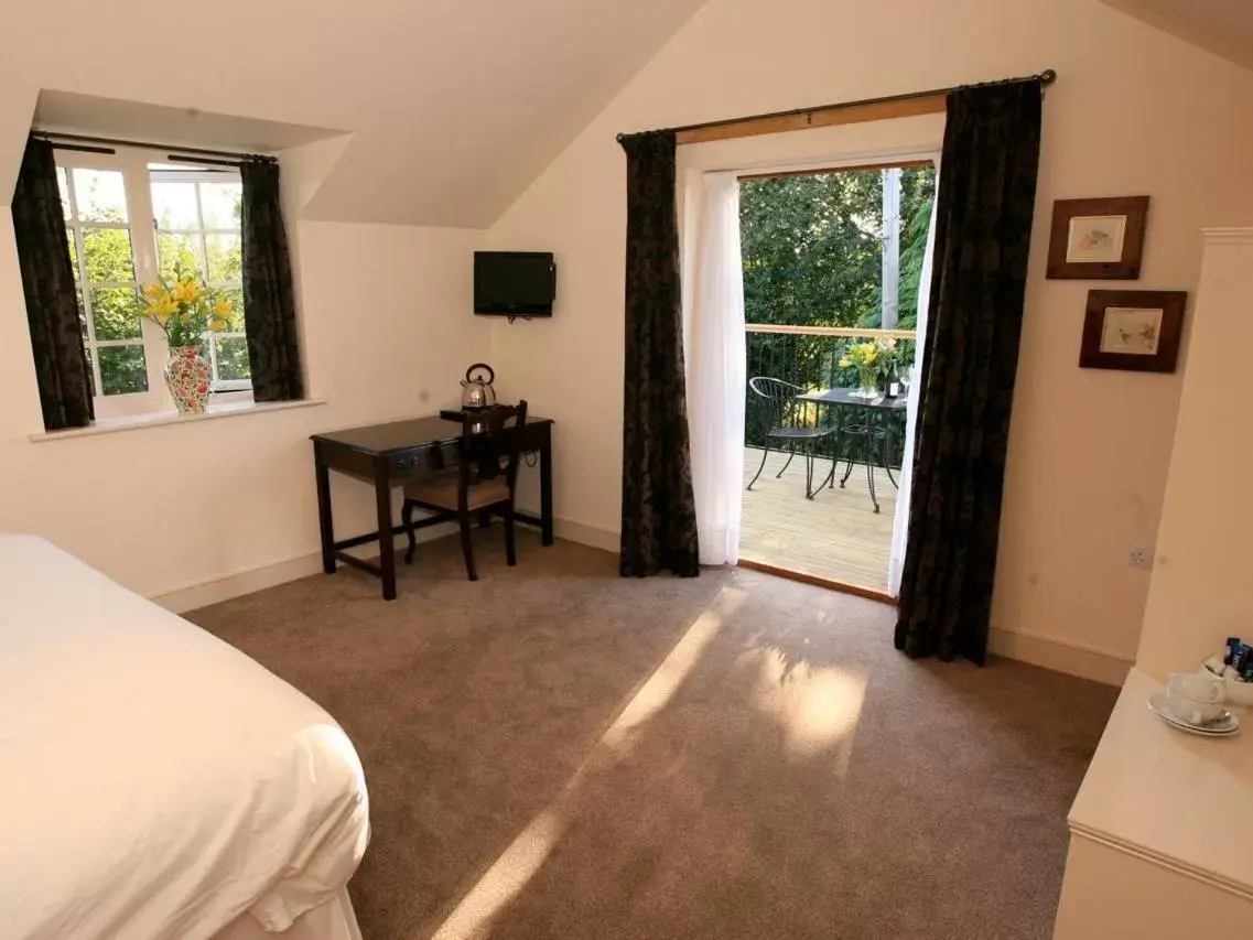 Bedroom in The Oak Inn Staplow