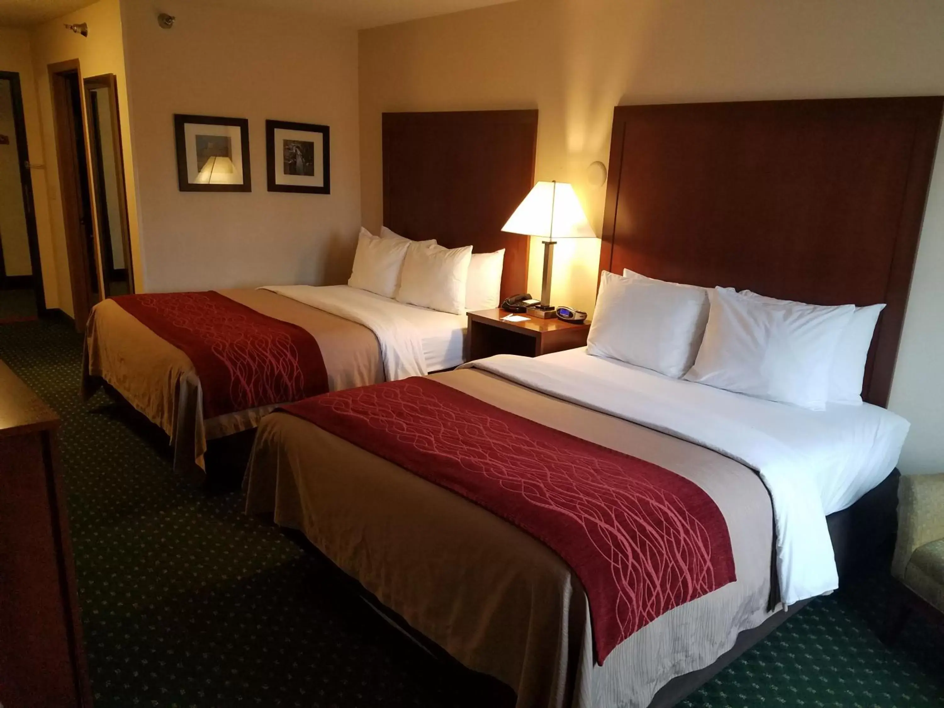 Bedroom, Bed in SureStay Plus Hotel by Best Western Buffalo