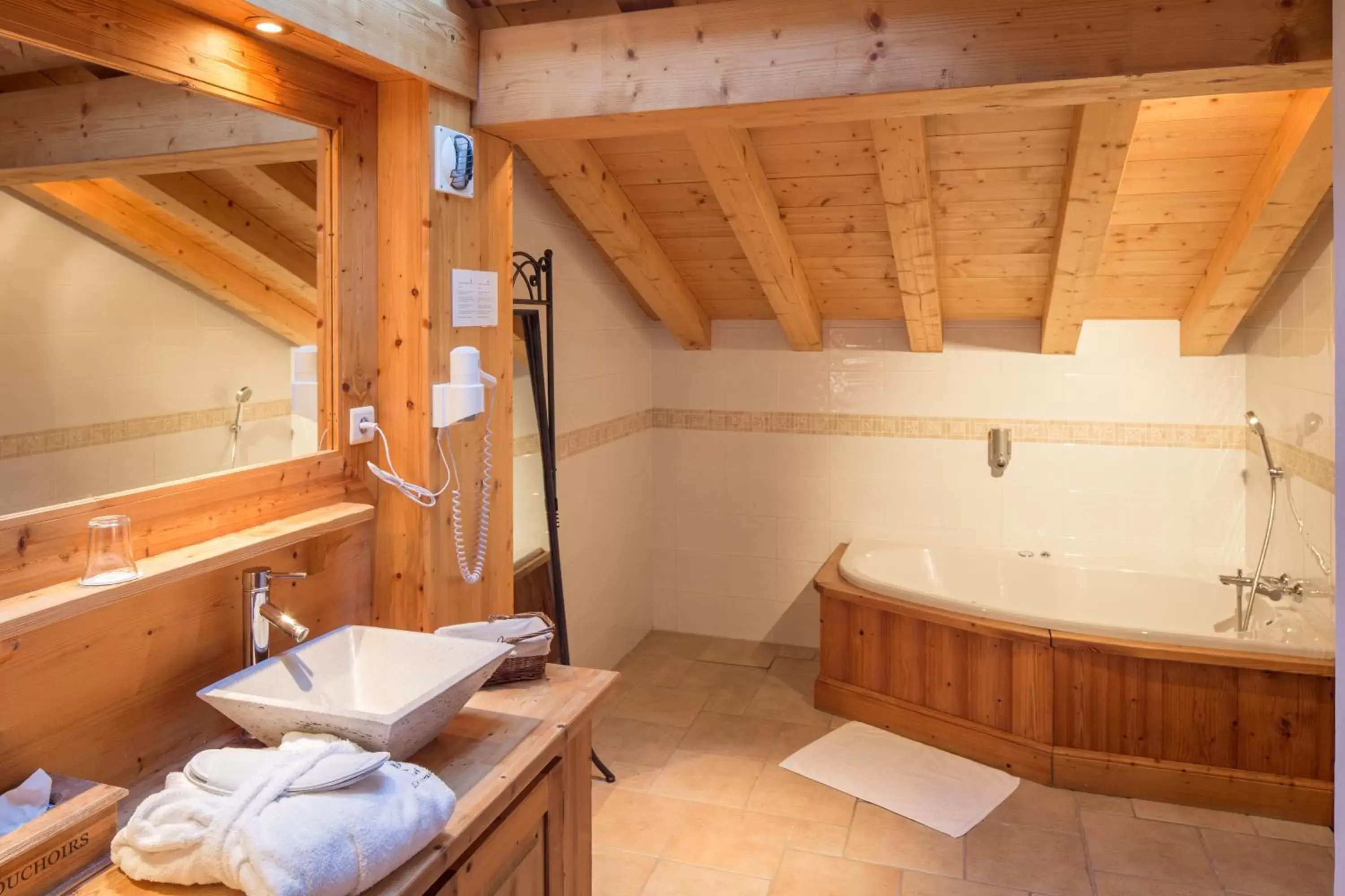 Bathroom in Hôtel Le Labrador