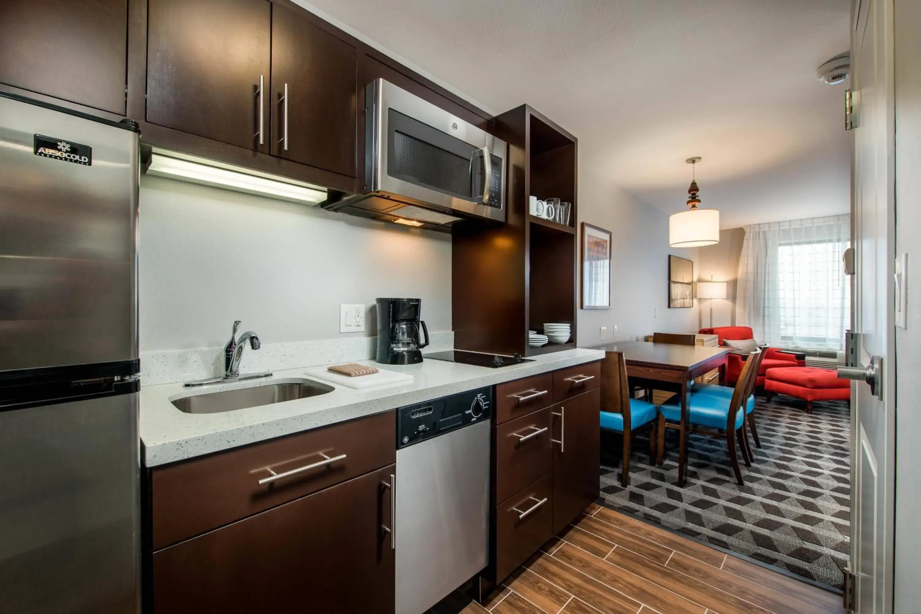 Kitchen or kitchenette, Kitchen/Kitchenette in TownePlace Suites by Marriott Waco South