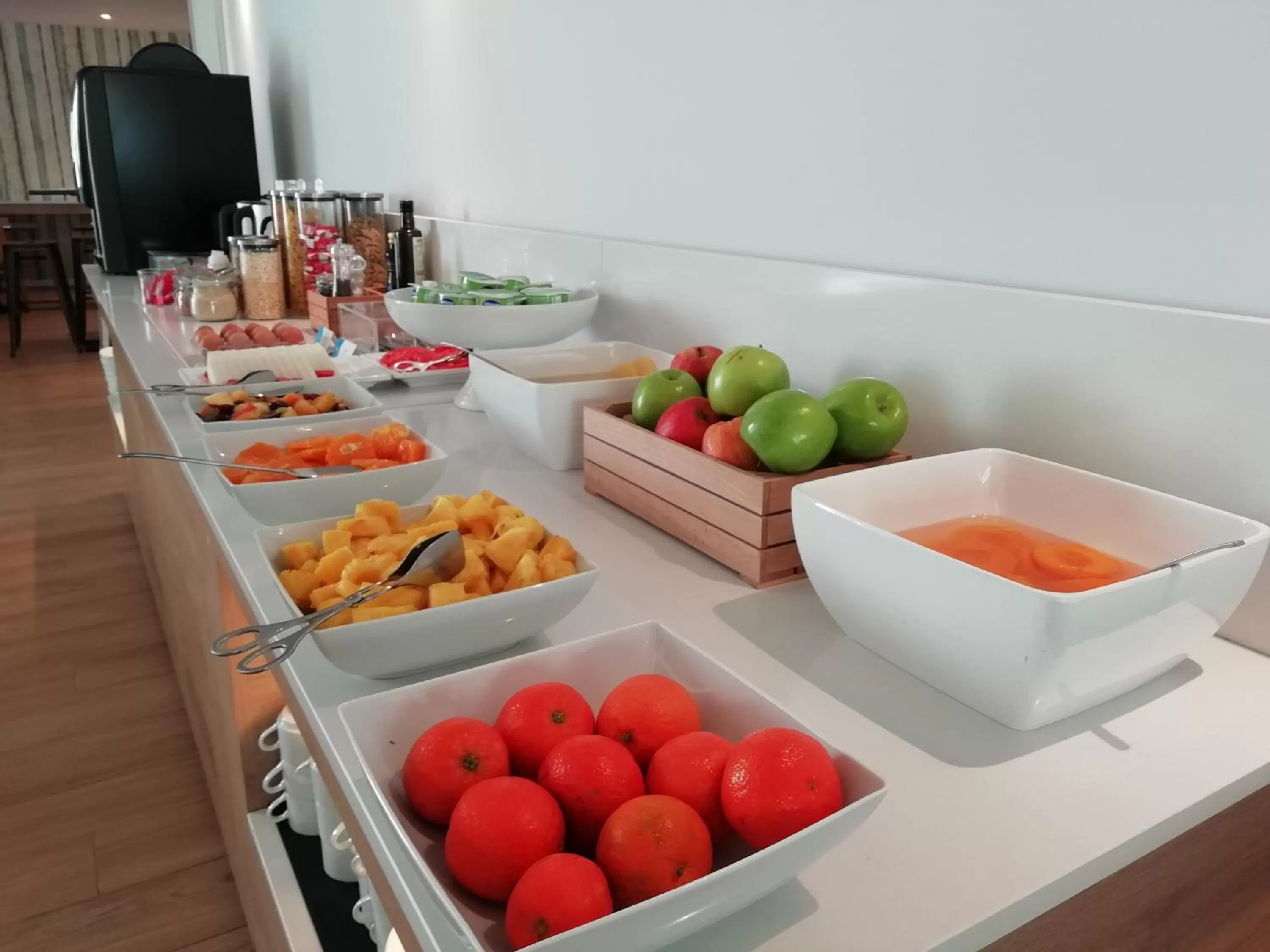 Buffet breakfast in ClipHotel