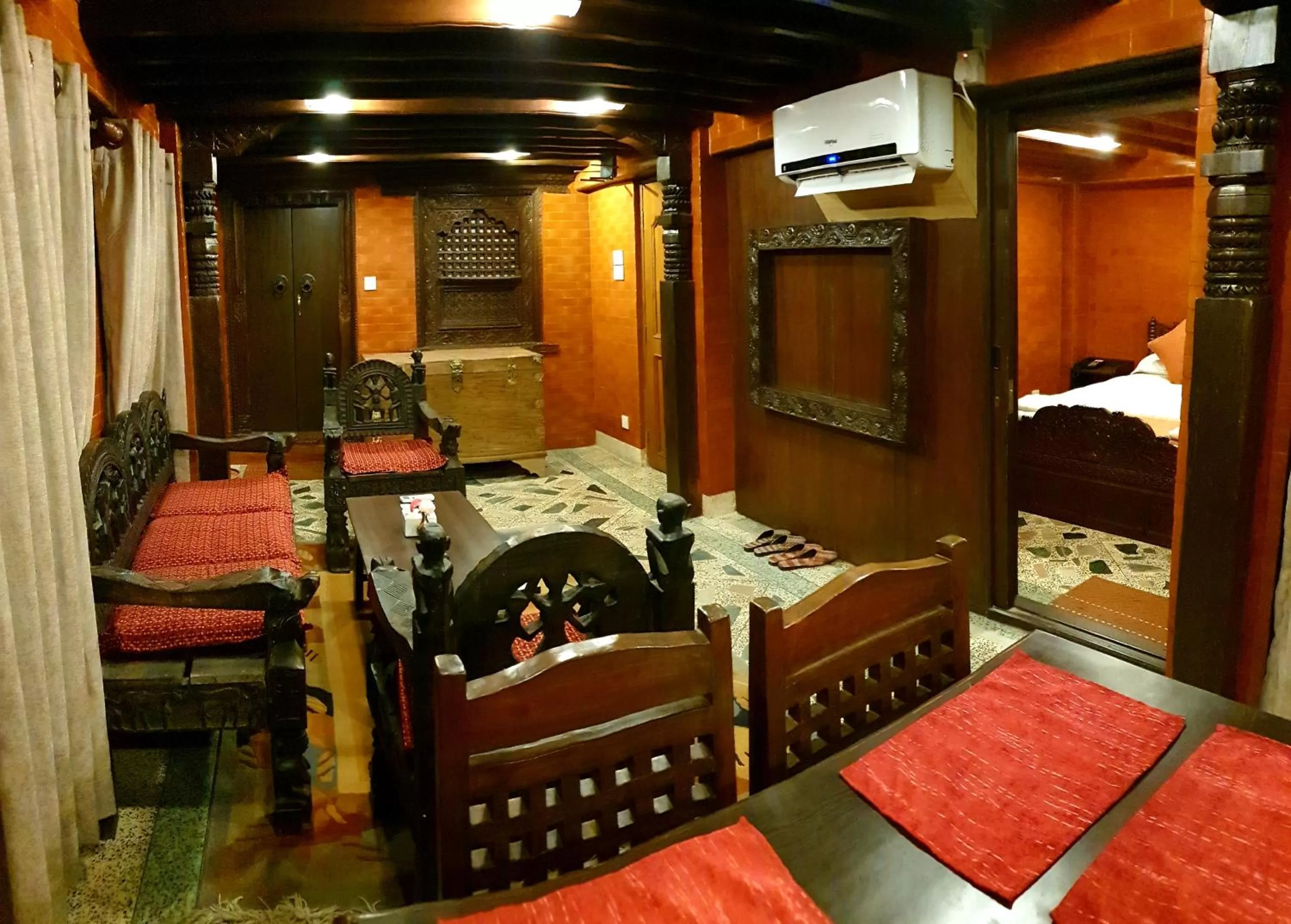 Living room, Bed in Temple House