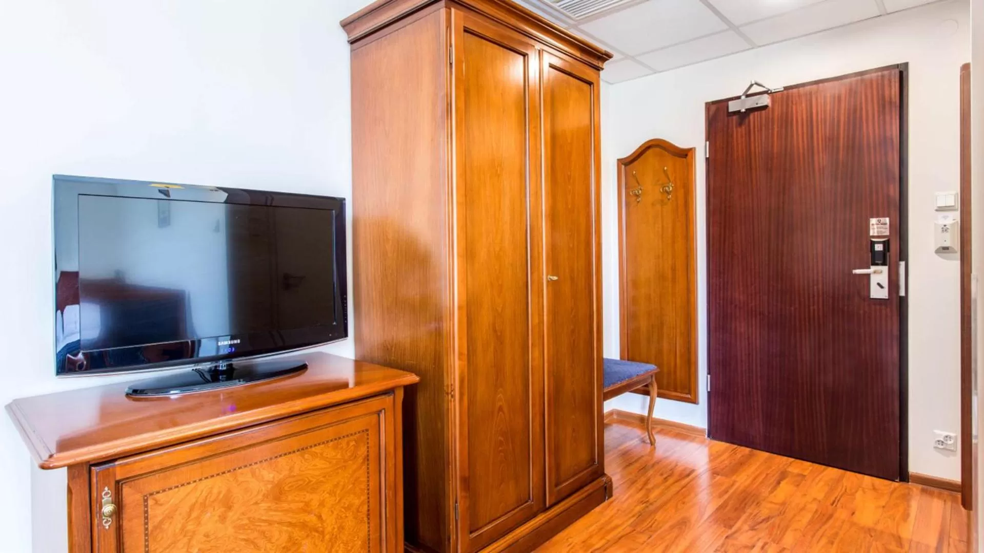 TV and multimedia in Qubus Hotel Wrocław