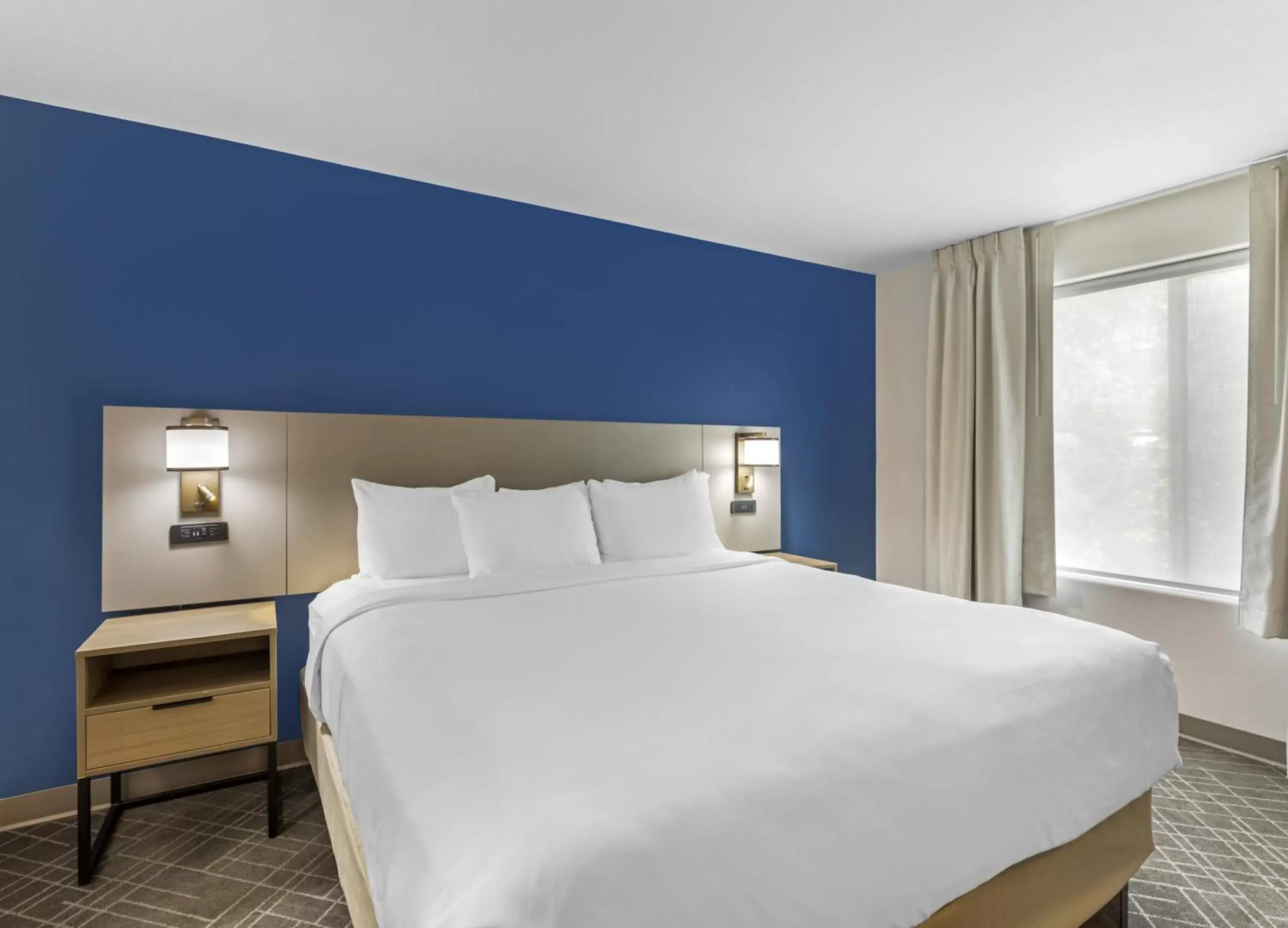 Bed in Comfort Inn & Suites Glenwood Springs On The River