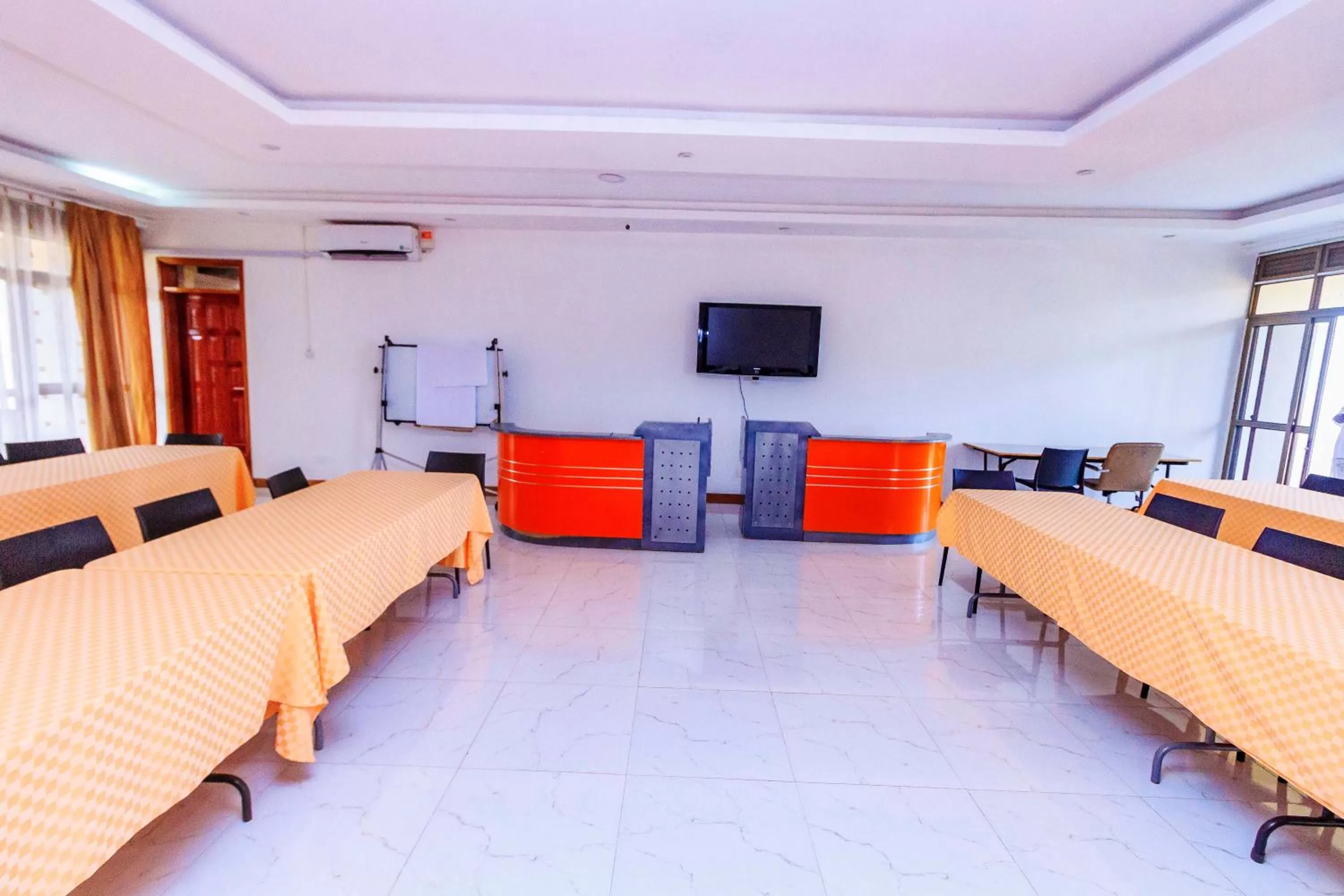 Frontiers Hotel & Conference Entebbe