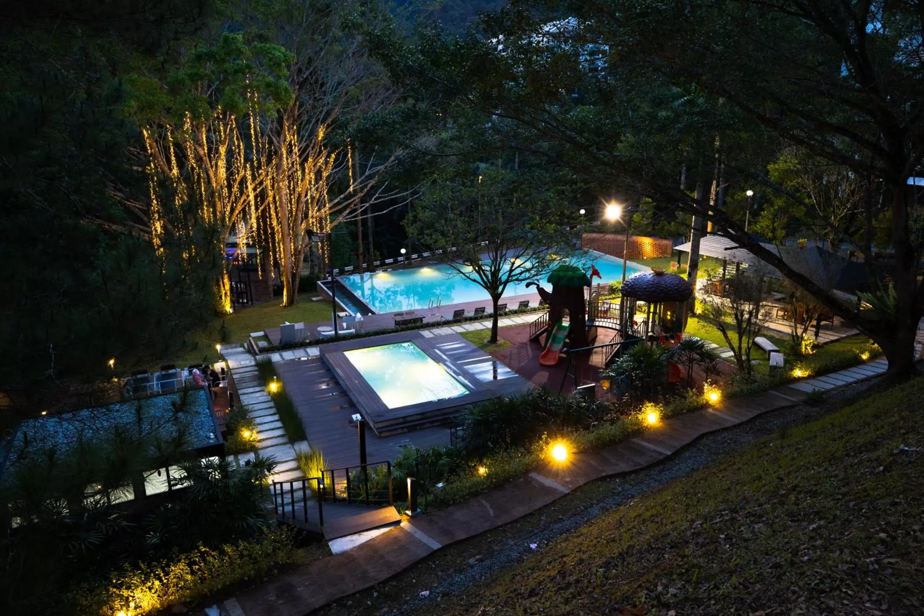 BBQ facilities, Pool View in Genting View Resort