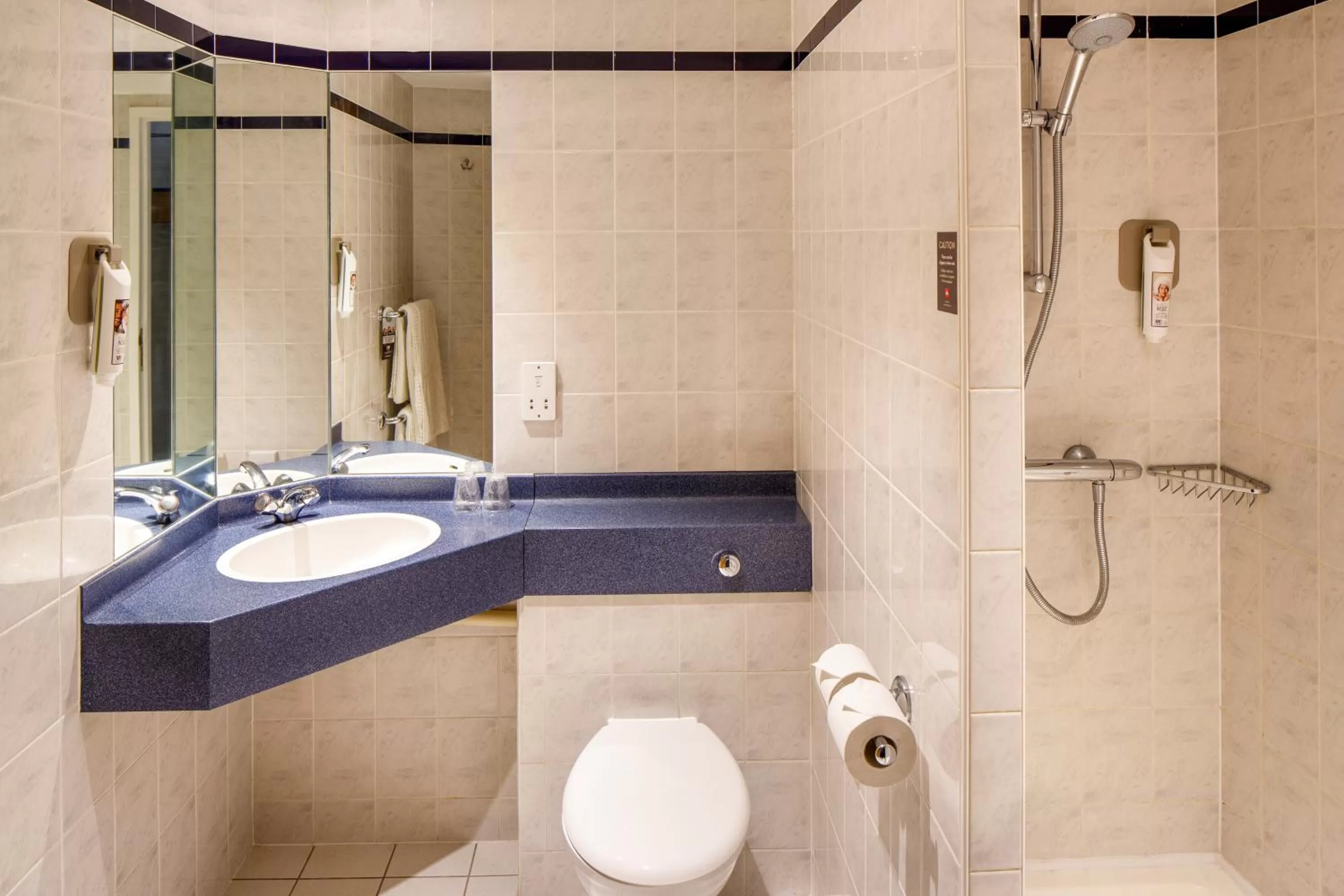 Bathroom in ibis Chesterfield North - Barlborough