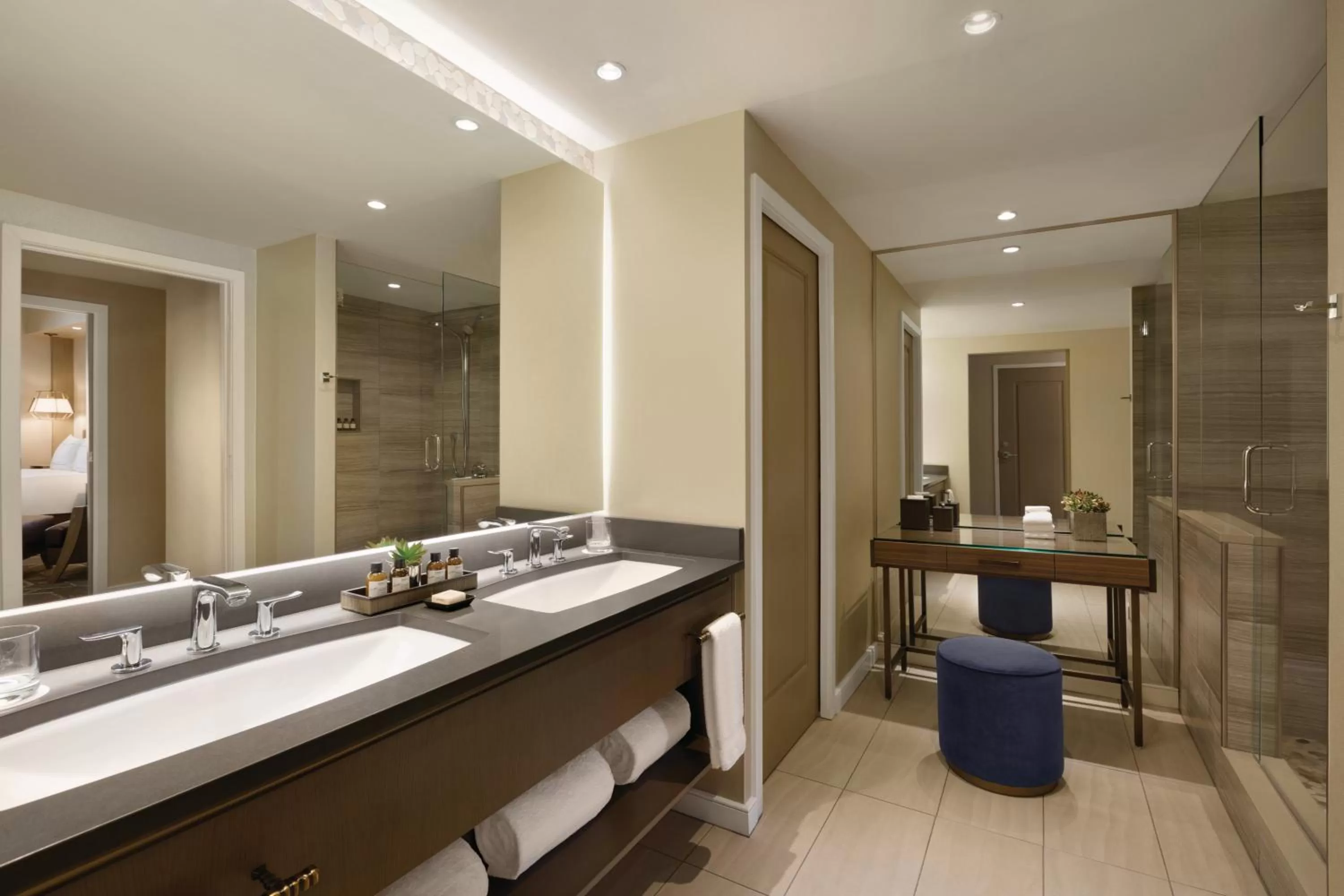 Shower in Fairmont Scottsdale Princess