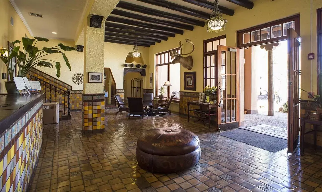 Restaurant/Places to Eat in Hotel El Capitan