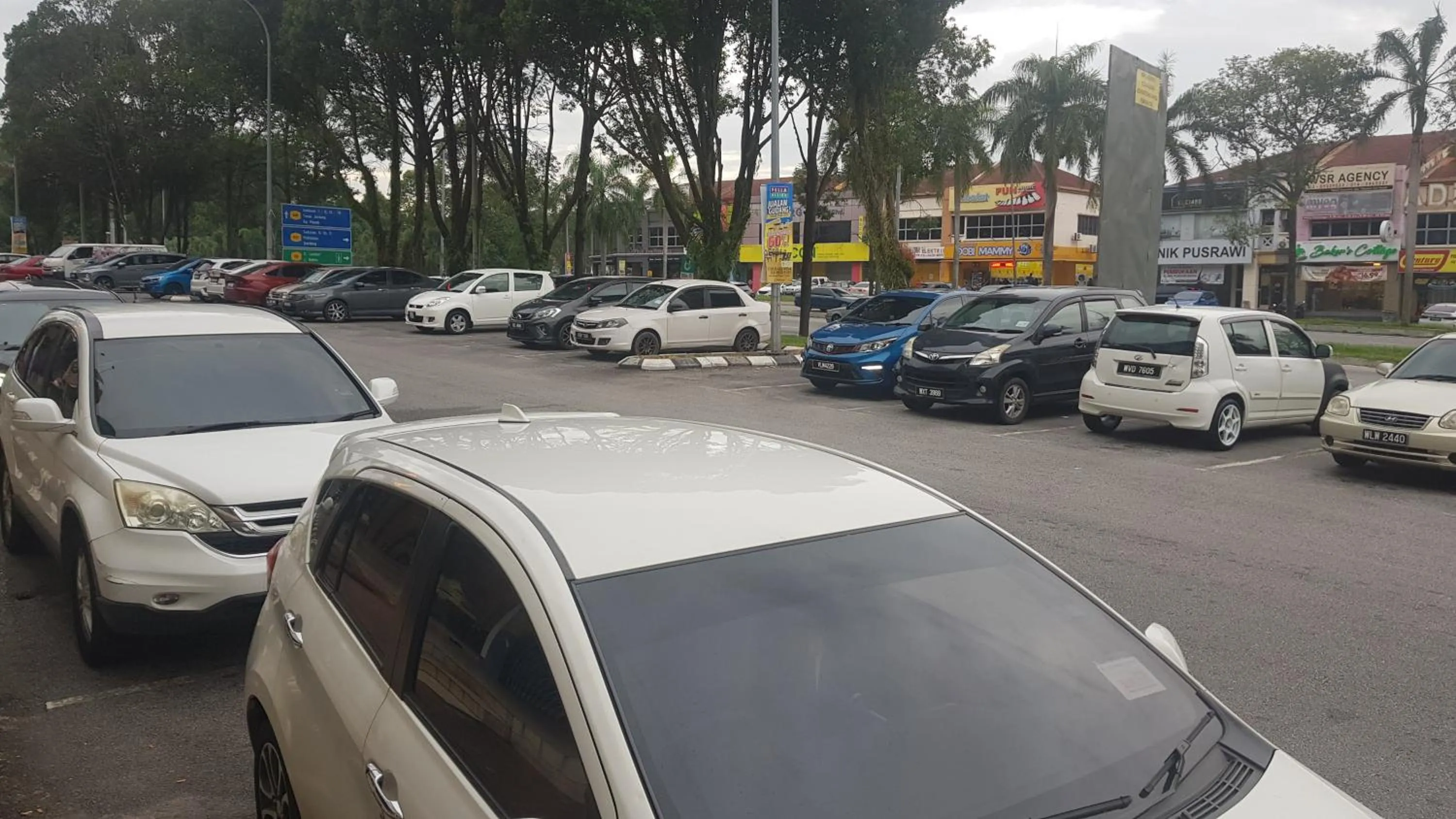 Parking in 101 Hotel Bangi