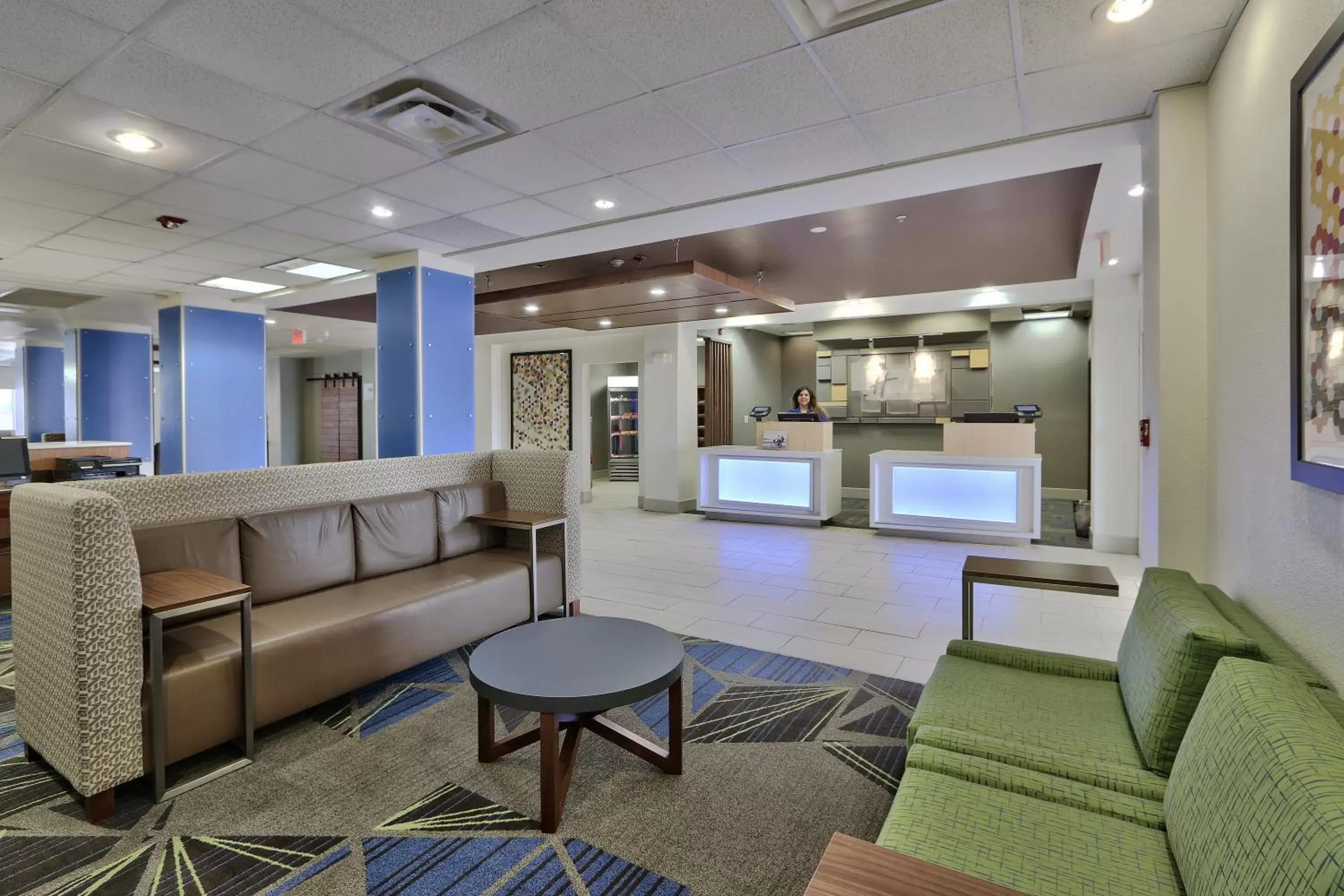 Property building in Holiday Inn Express & Suites Portales, an IHG Hotel