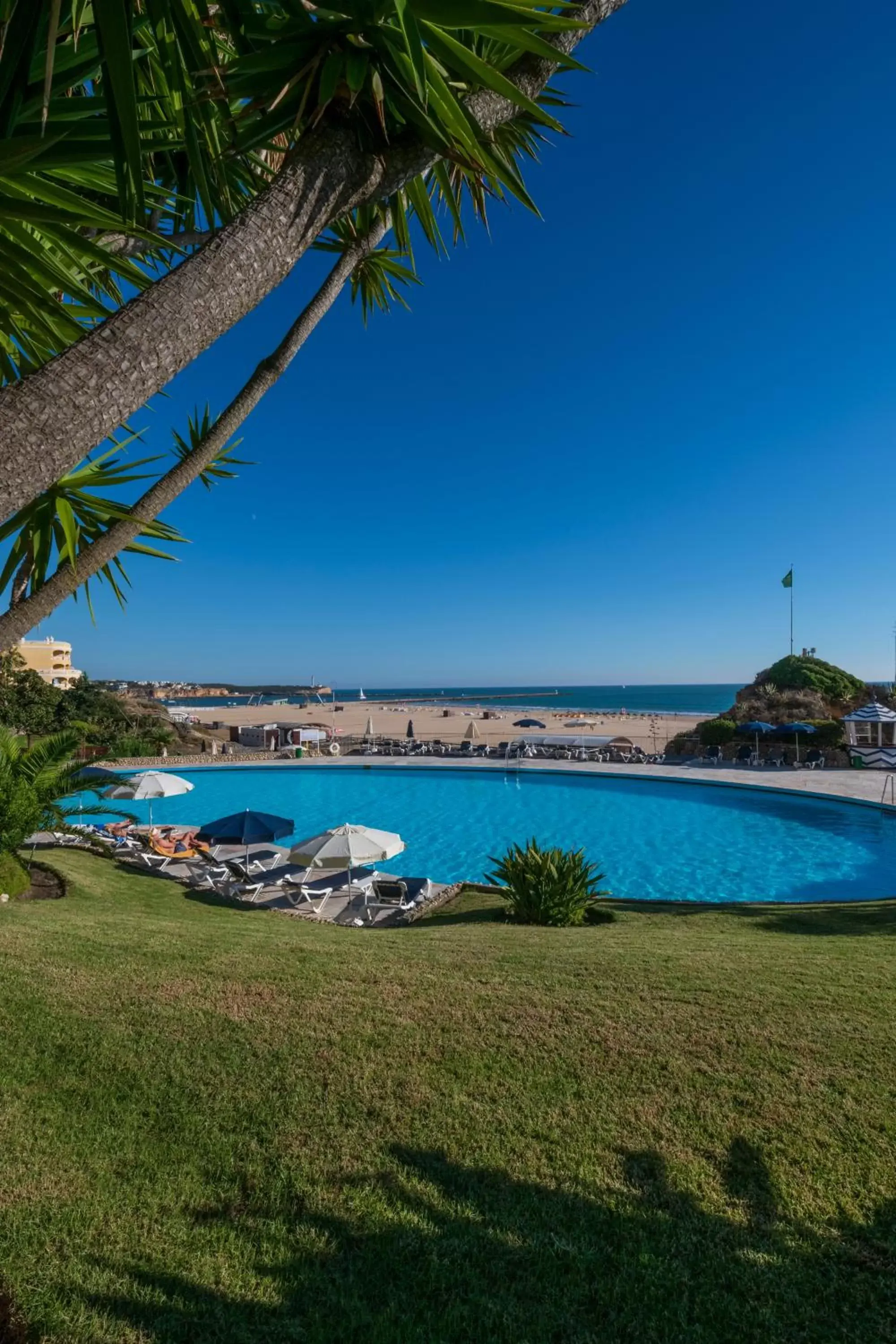 Swimming pool in Algarve Casino Hotel