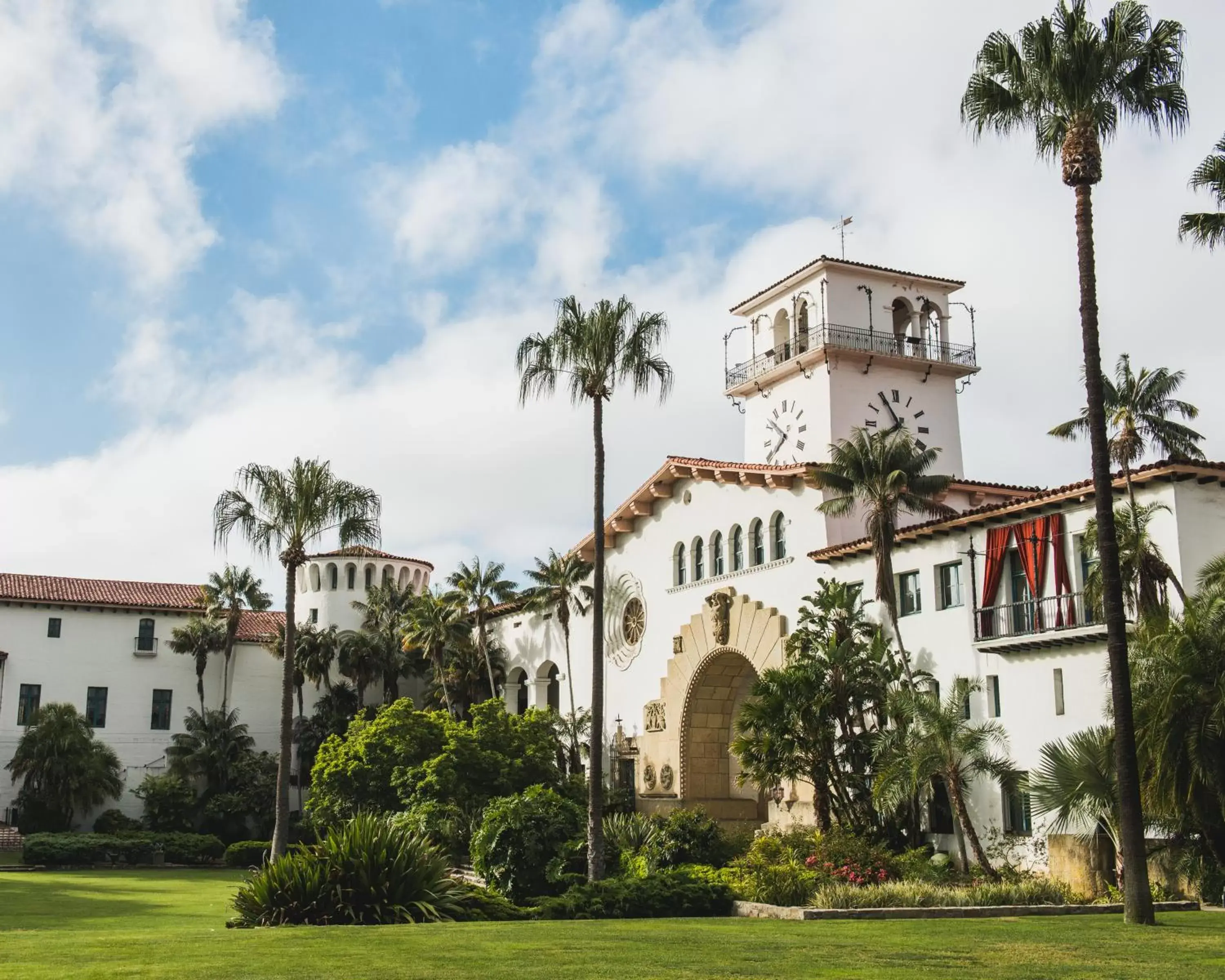 Nearby landmark, Property Building in Hotel Santa Barbara