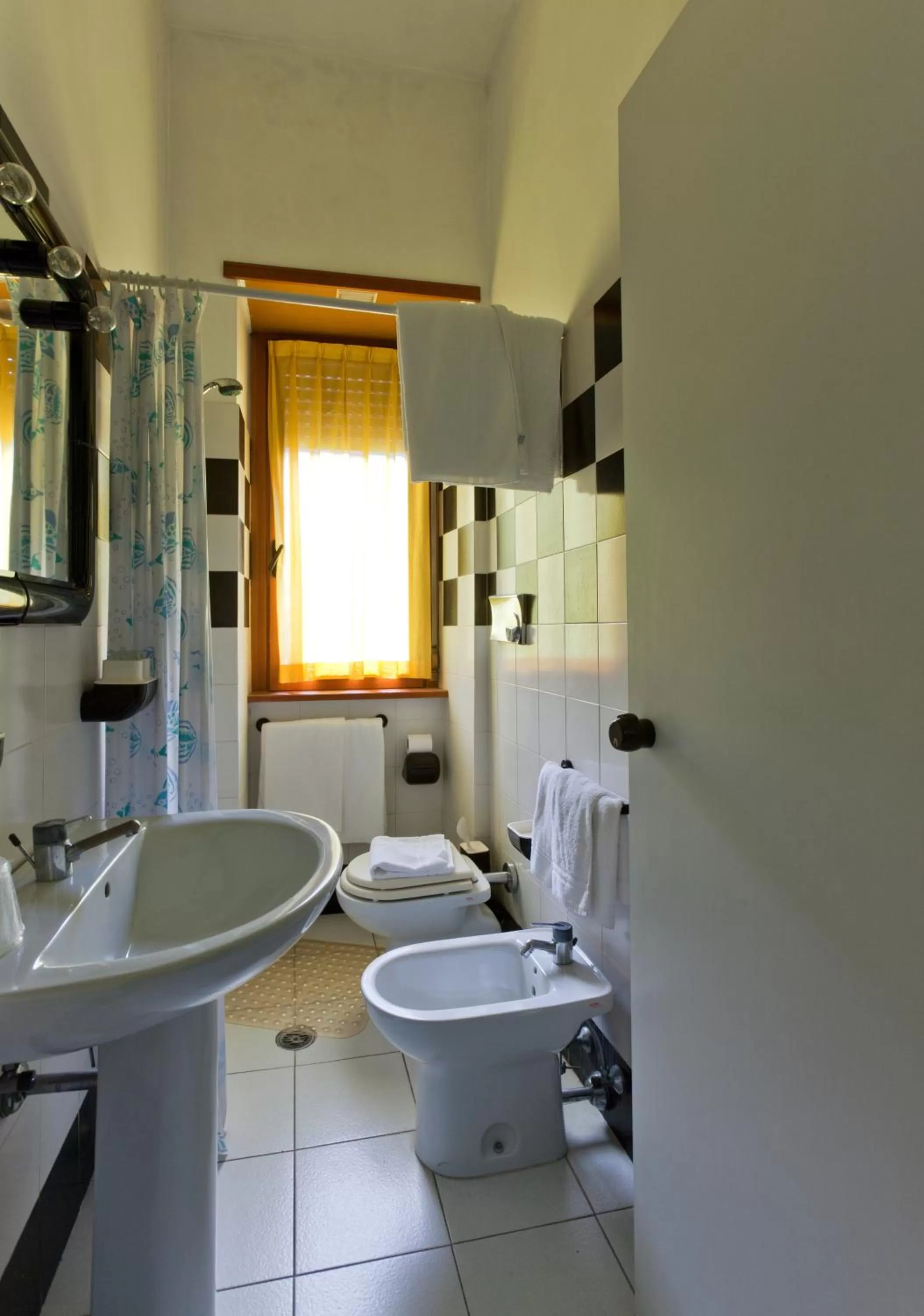 Toilet in Hotel Letizia