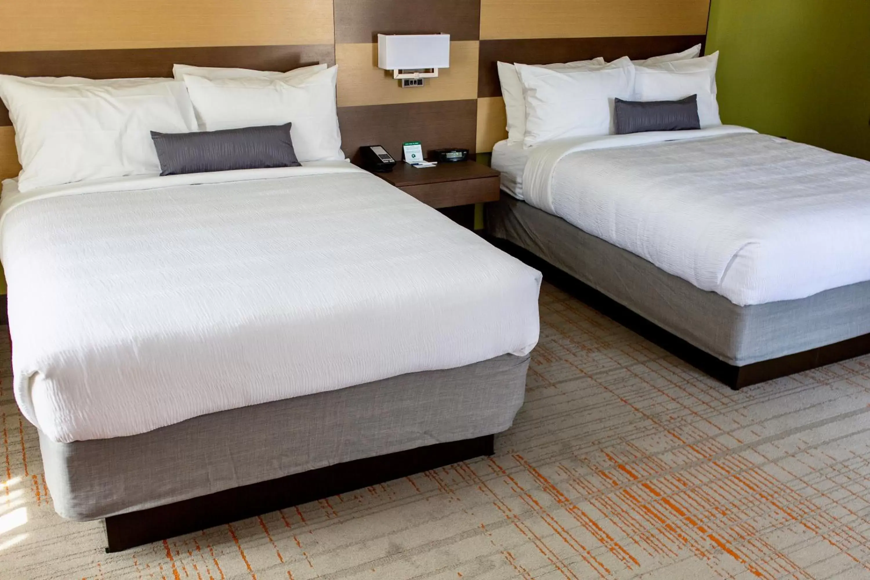 Bed in Best Western Niceville - Eglin AFB Hotel