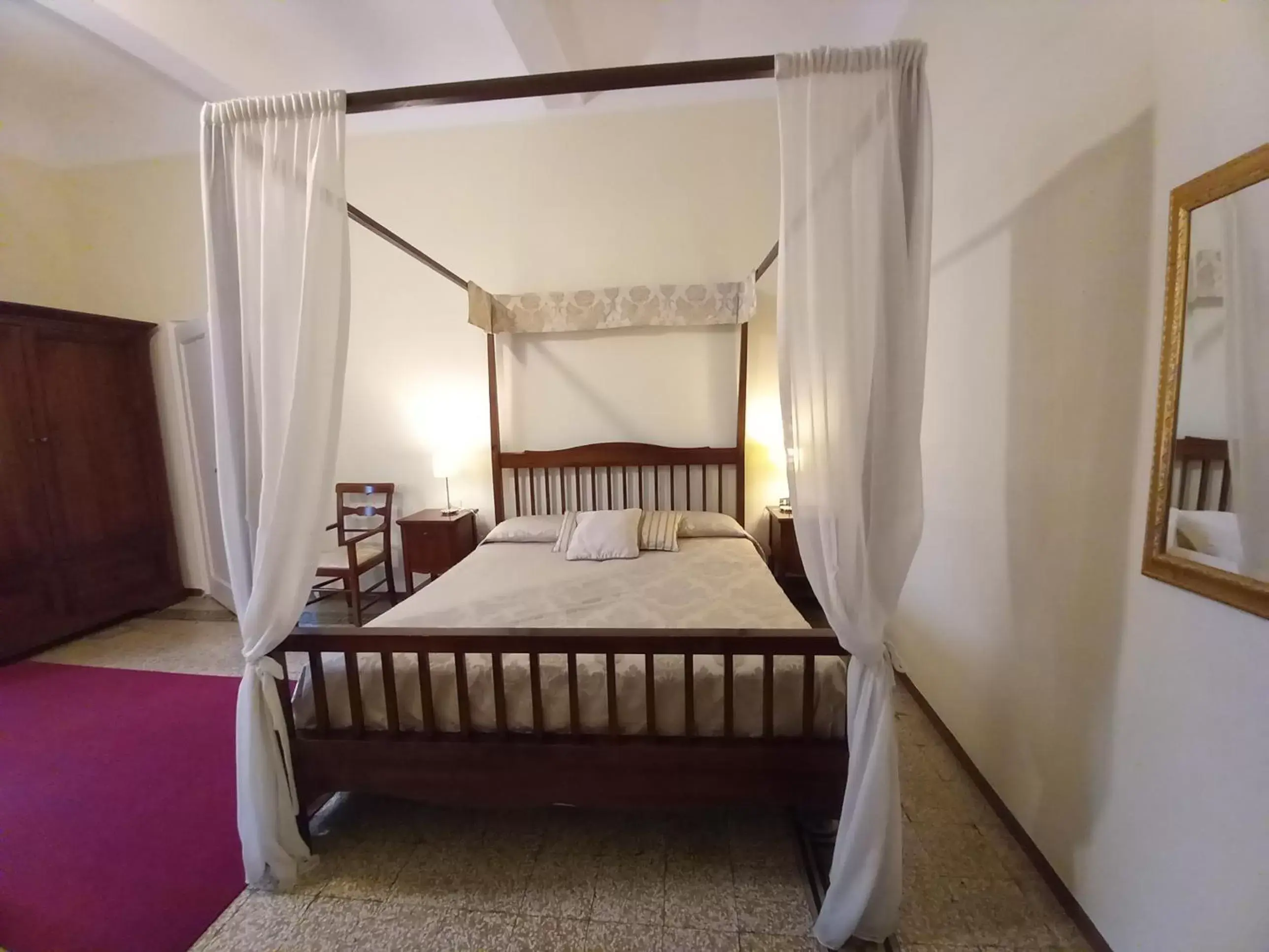 Bed in Hotel Tourist House
