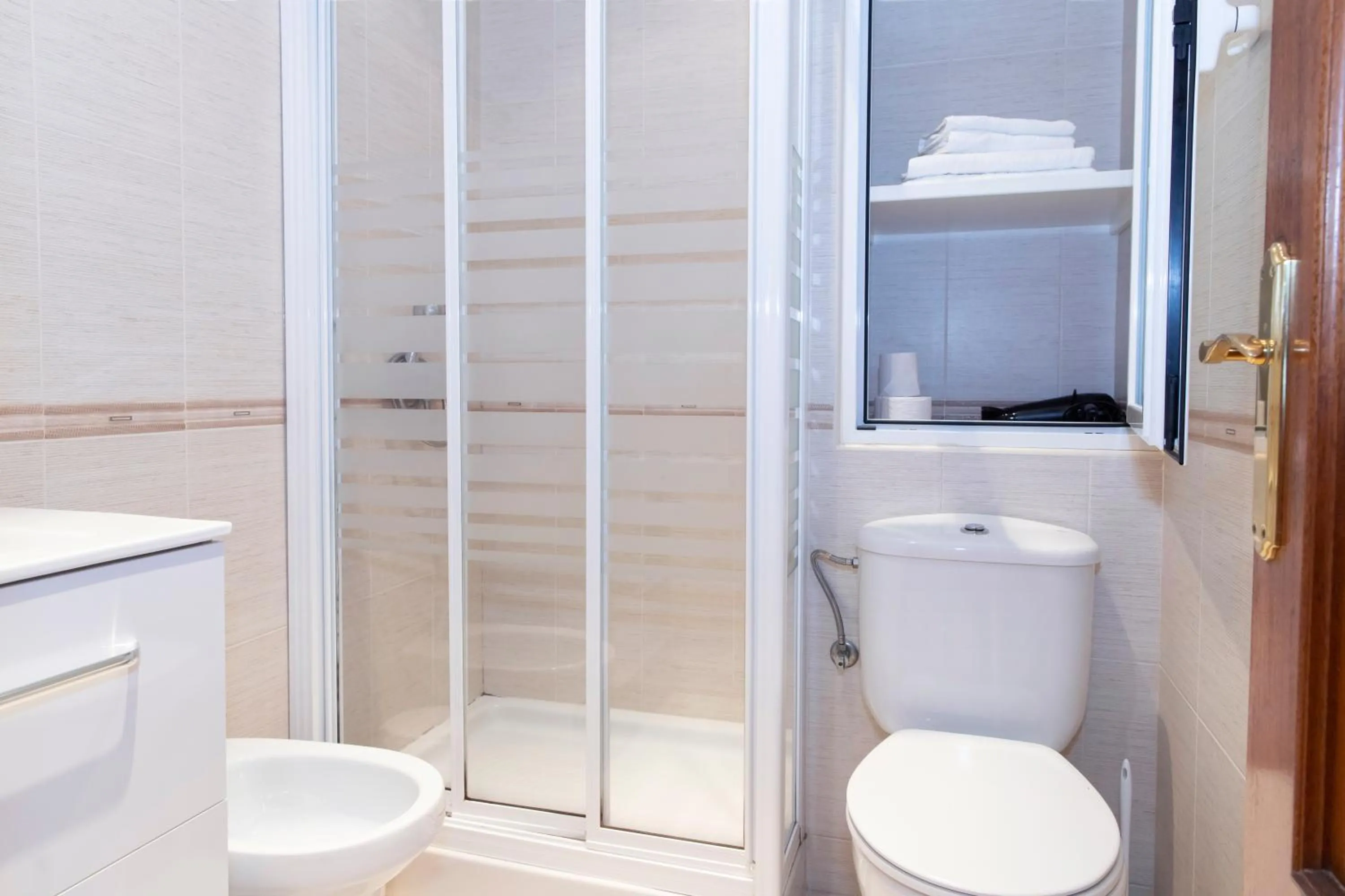 Bathroom in Hostal Tokio