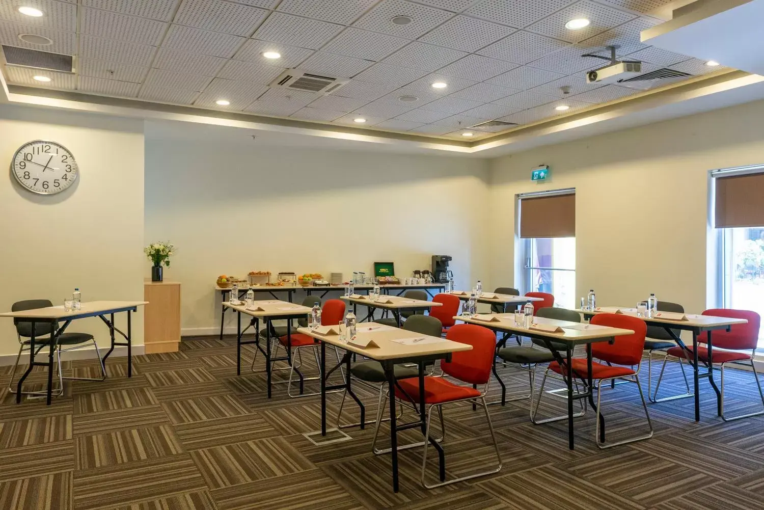 Business facilities, Restaurant/Places to Eat in Ibis Izmir Alsancak