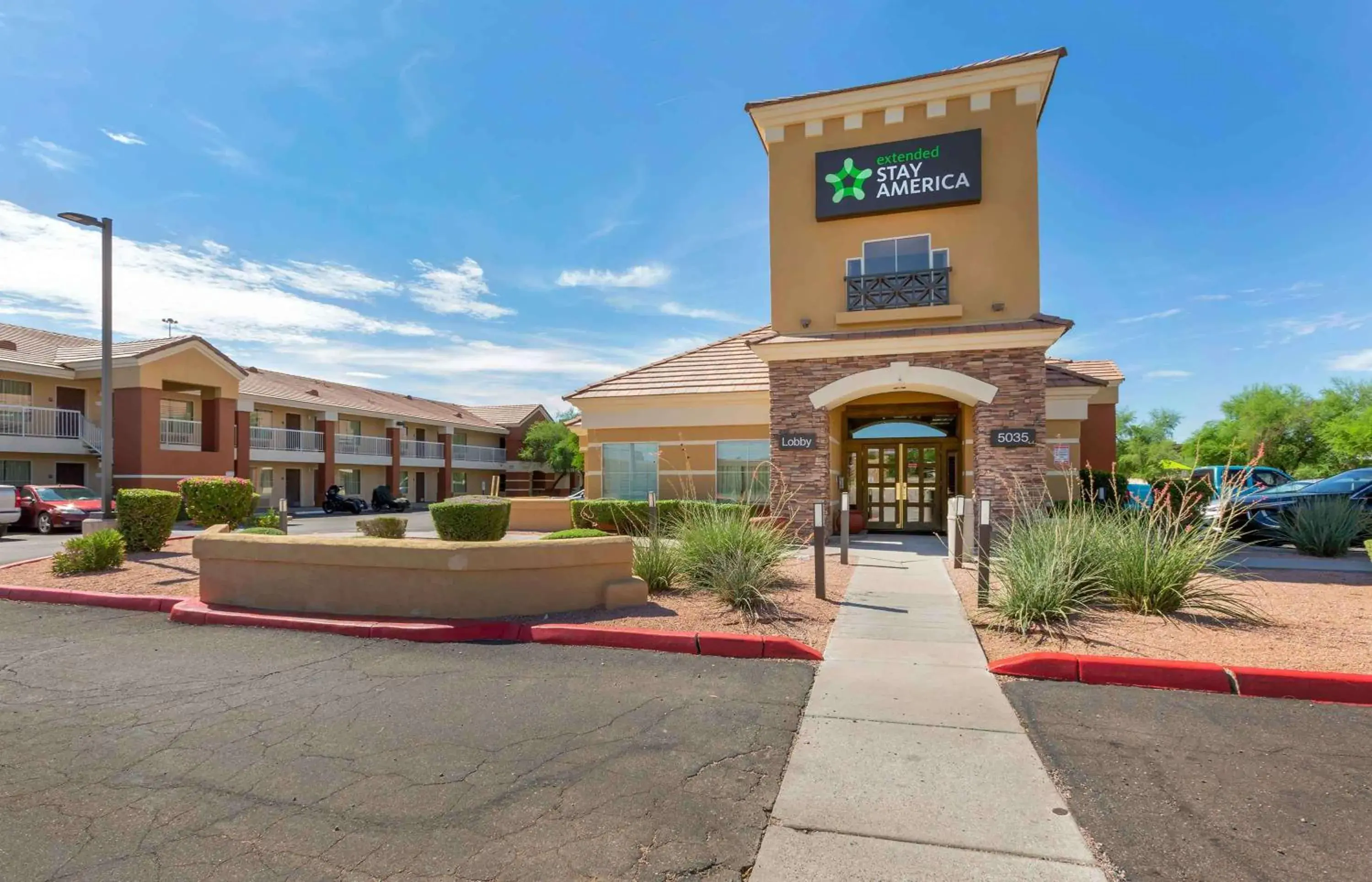 Property Building in Extended Stay America Suites - Phoenix - Chandler - E Chandler Blvd