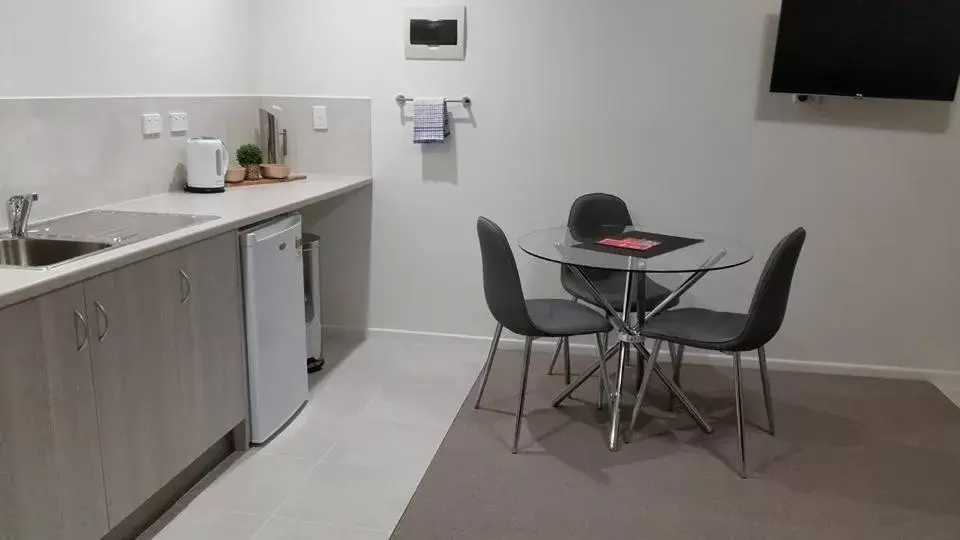 Deluxe Apartment (2 Adults) in Top Spot Motel Deluxe Apartment (2 Adults) in Top Spot Motel