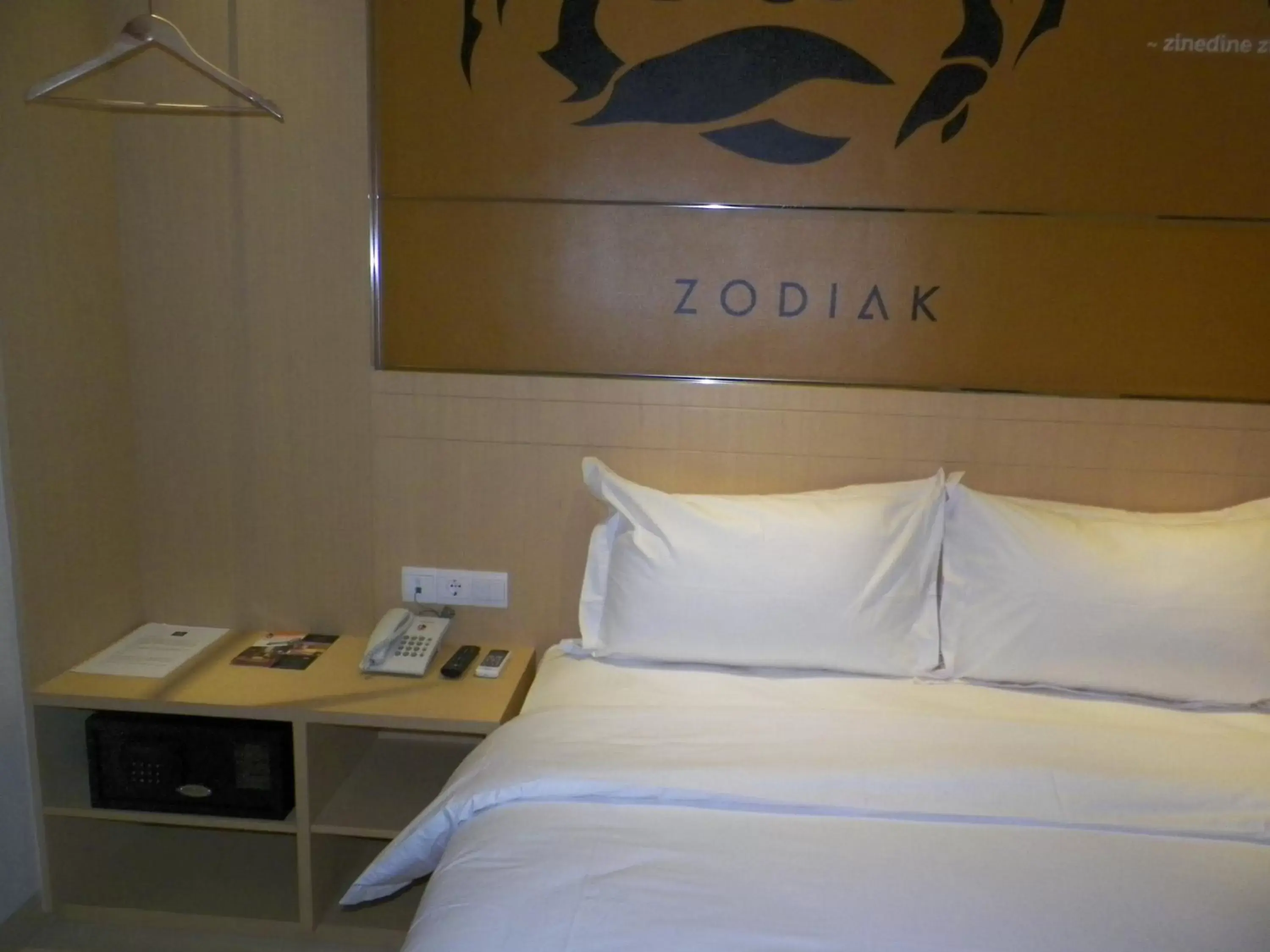 Bed in Zodiak Asia Afrika by KAGUM Hotels