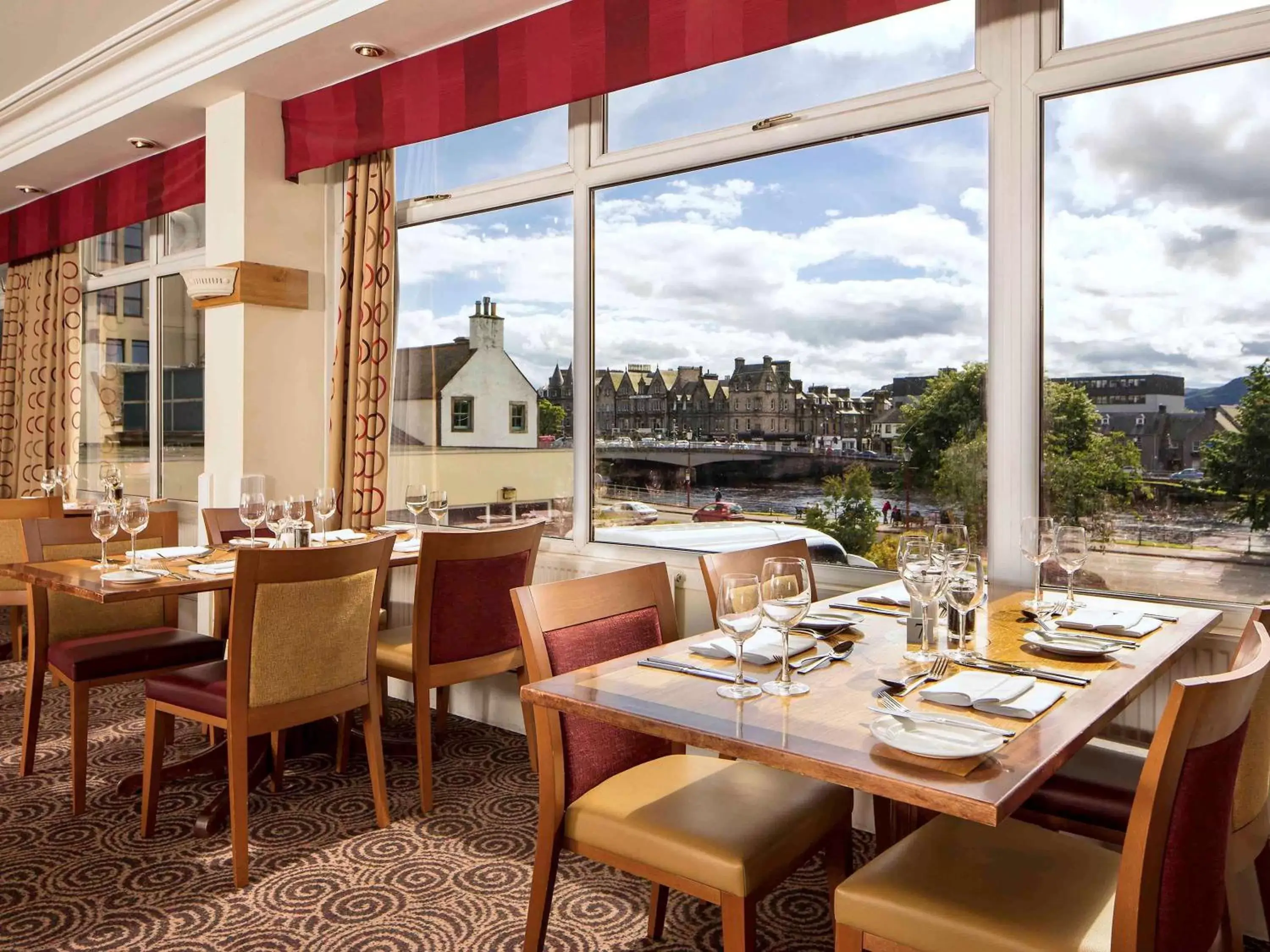 Restaurant/Places to Eat in Mercure Inverness Hotel