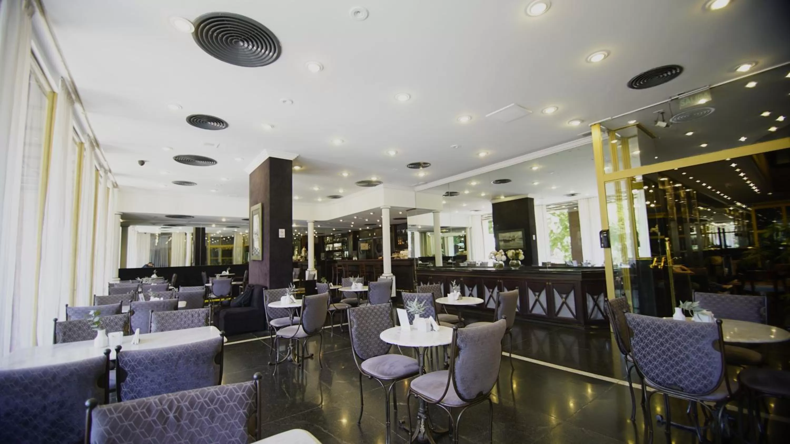 Lounge or bar in Hotel Presidente Buenos Aires