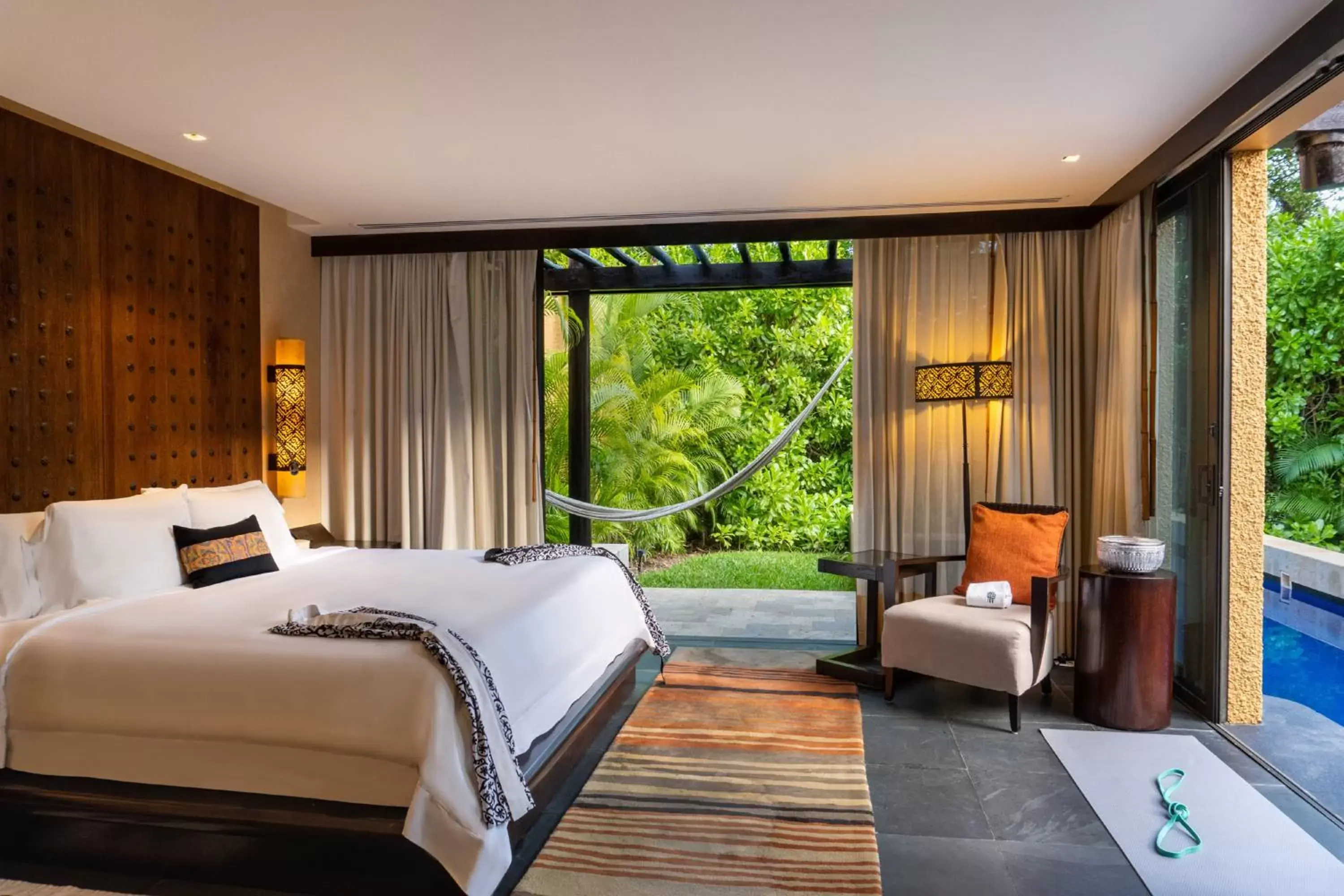 Bed in Banyan Tree Mayakoba