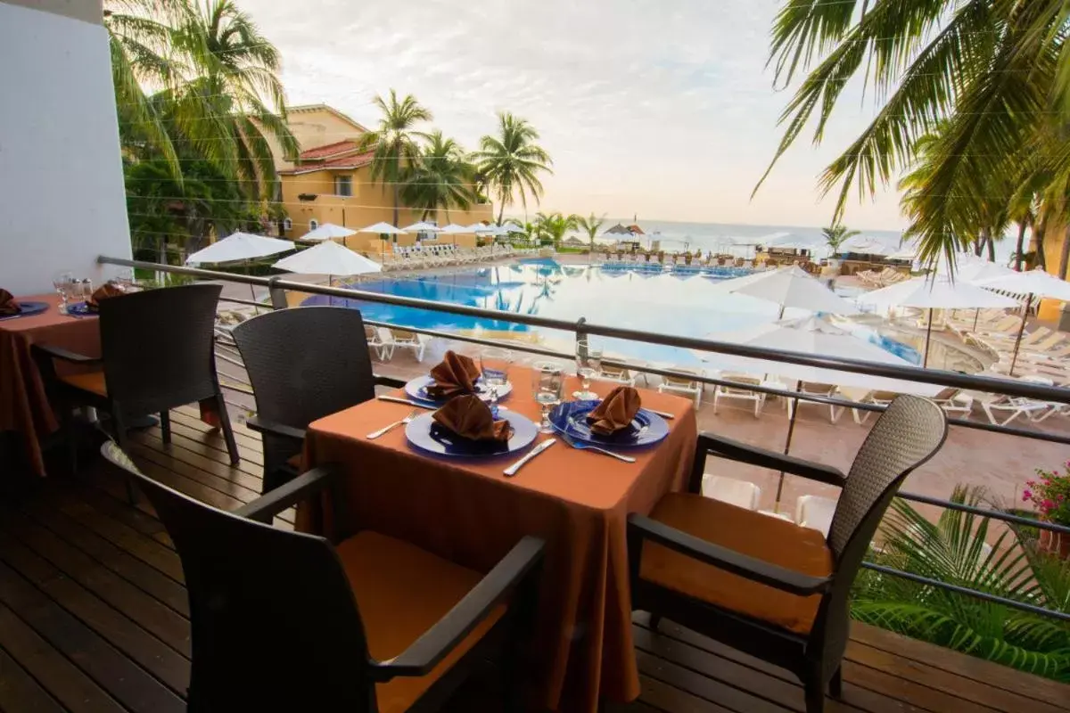 Restaurant/places to eat in VILLA PARA 5 Personas 4 adultos y 1 Menor En HOTEL TSORO IXTAPA WIFI GRATIS